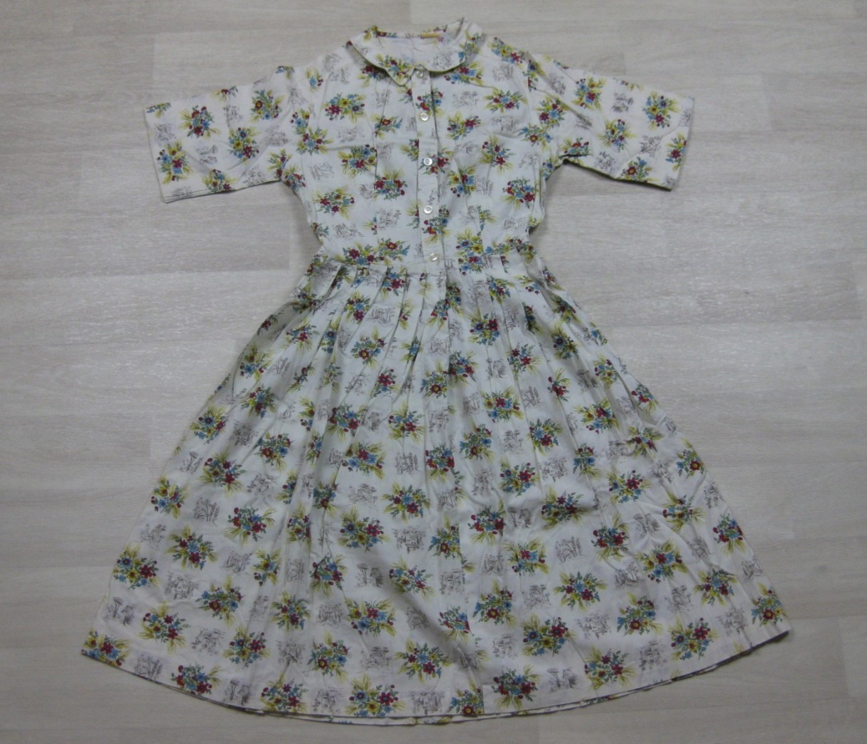Vintage 50s Shirtwaist Day Dress (XS) Cotton Novelty Print Floral Landscape