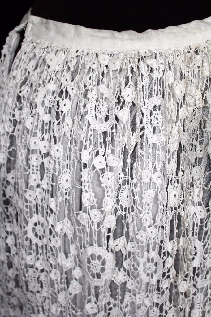 RARE ANTIQUE FRENCH LONG EDWARDIAN WHITE COTTON LACE PETTICOAT SKIRT 27″ WAIST