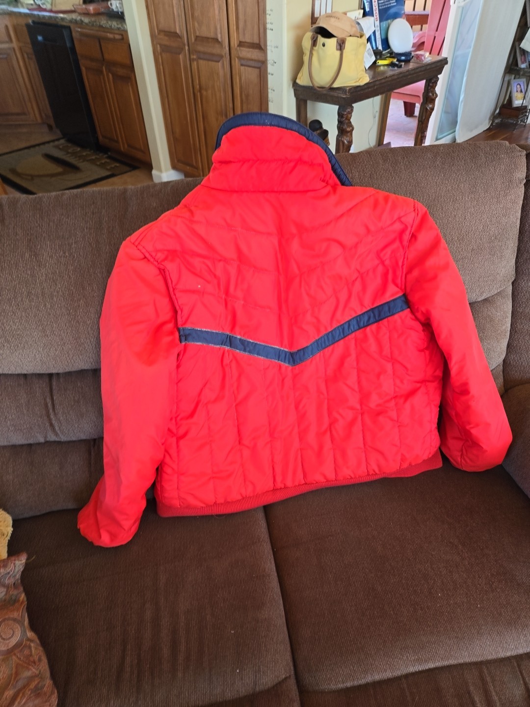 Vintage BECONTA Red White Ski Jacket Medium Nylon Winter Skiing 70s 80s