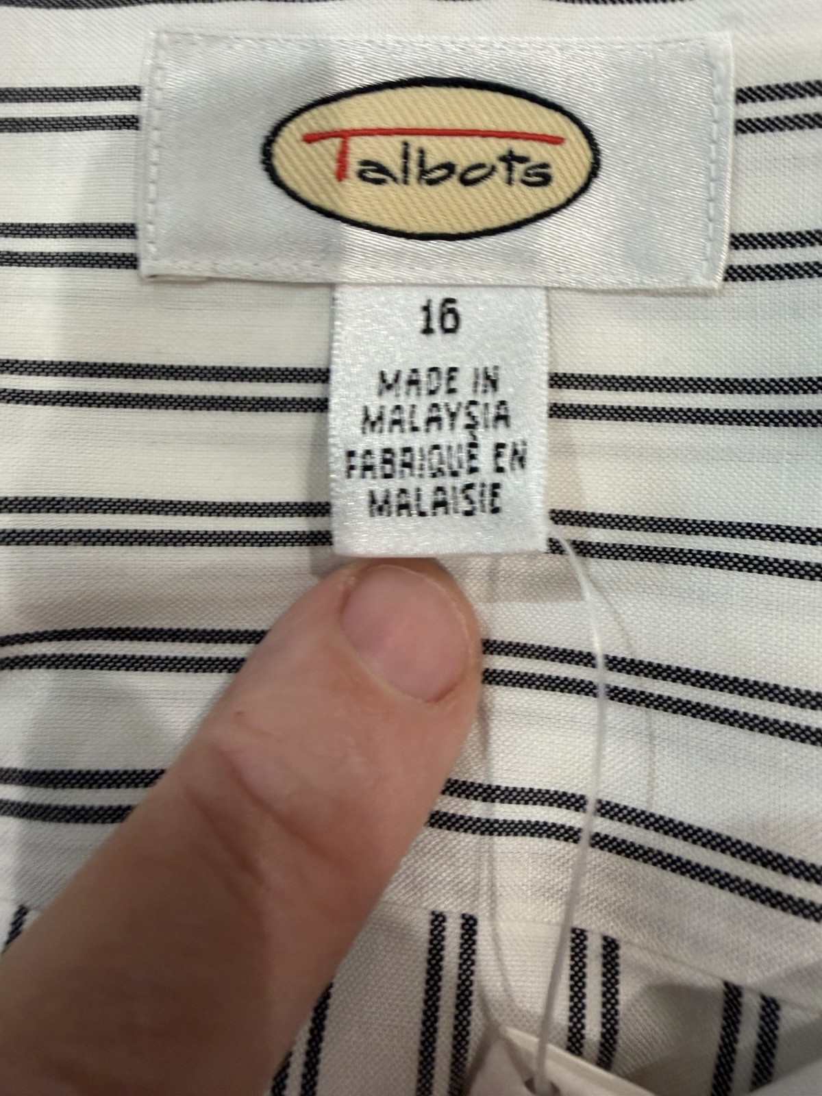 Talbots Vintage Wrinkle Resistant Sleeveless Collared Button Closure Shirt Sz 16