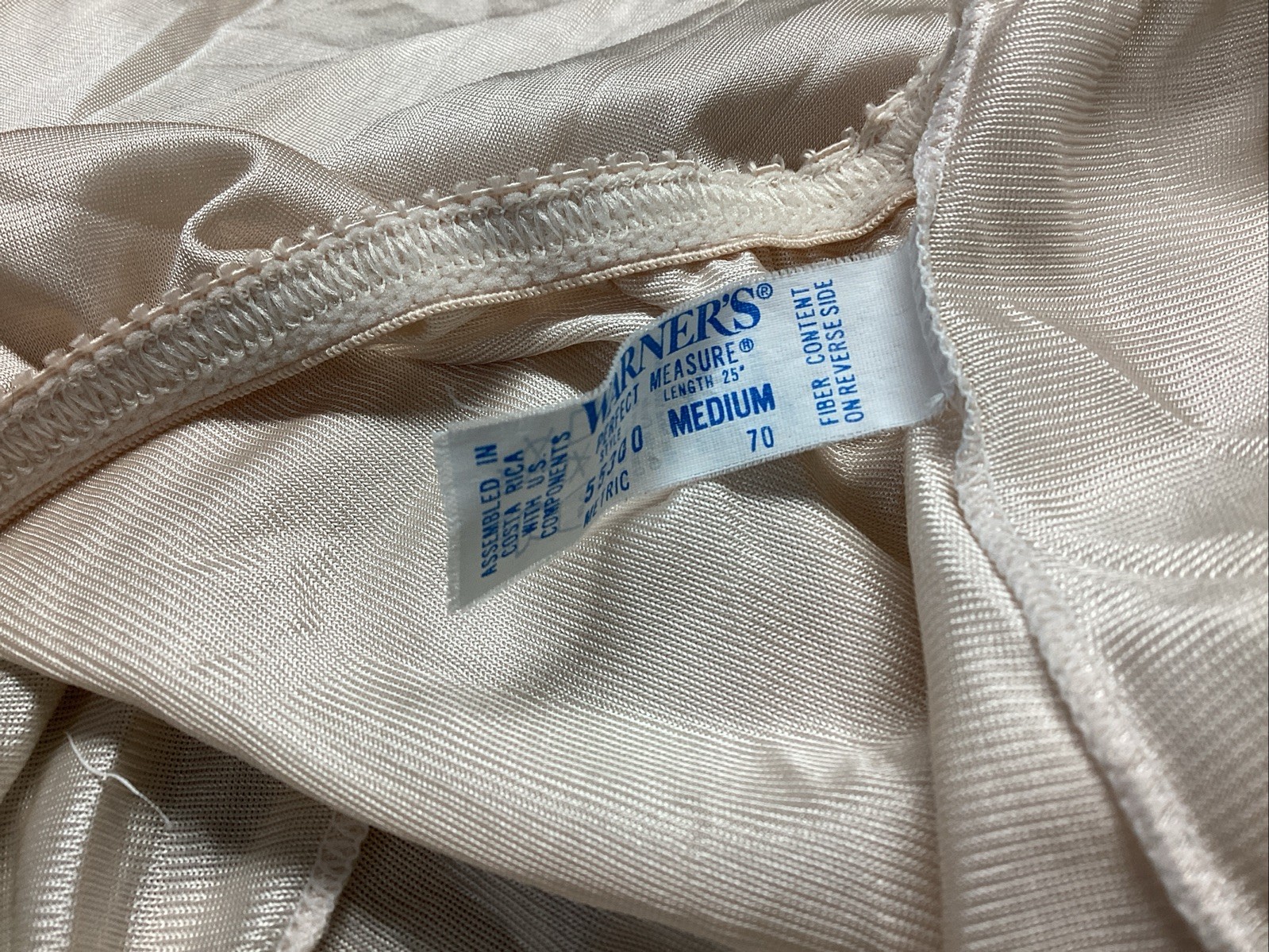 Vtg Warners Perfect Measure Nylon Half Slip Med 18”Lace Trim Blush USA