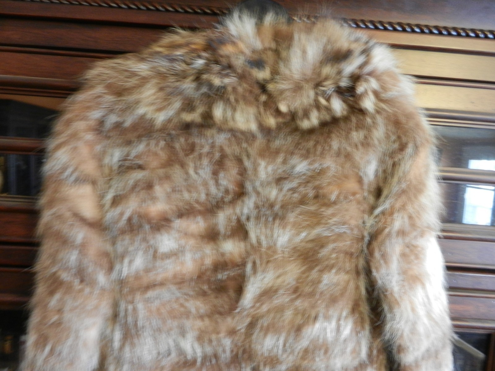 Vintage 1970s Woman’s Long Hair Raccoon Coat 48″ Long Size 10