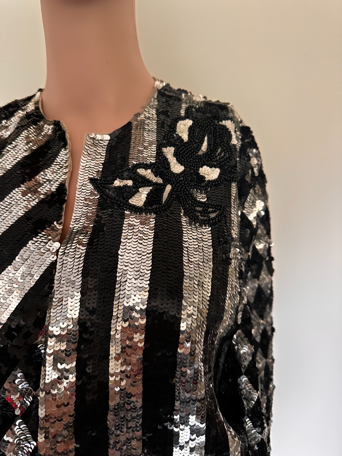 Vintage Black & Silver Sequin Jacket | Art Deco Pattern Statement Blazer | Eveni