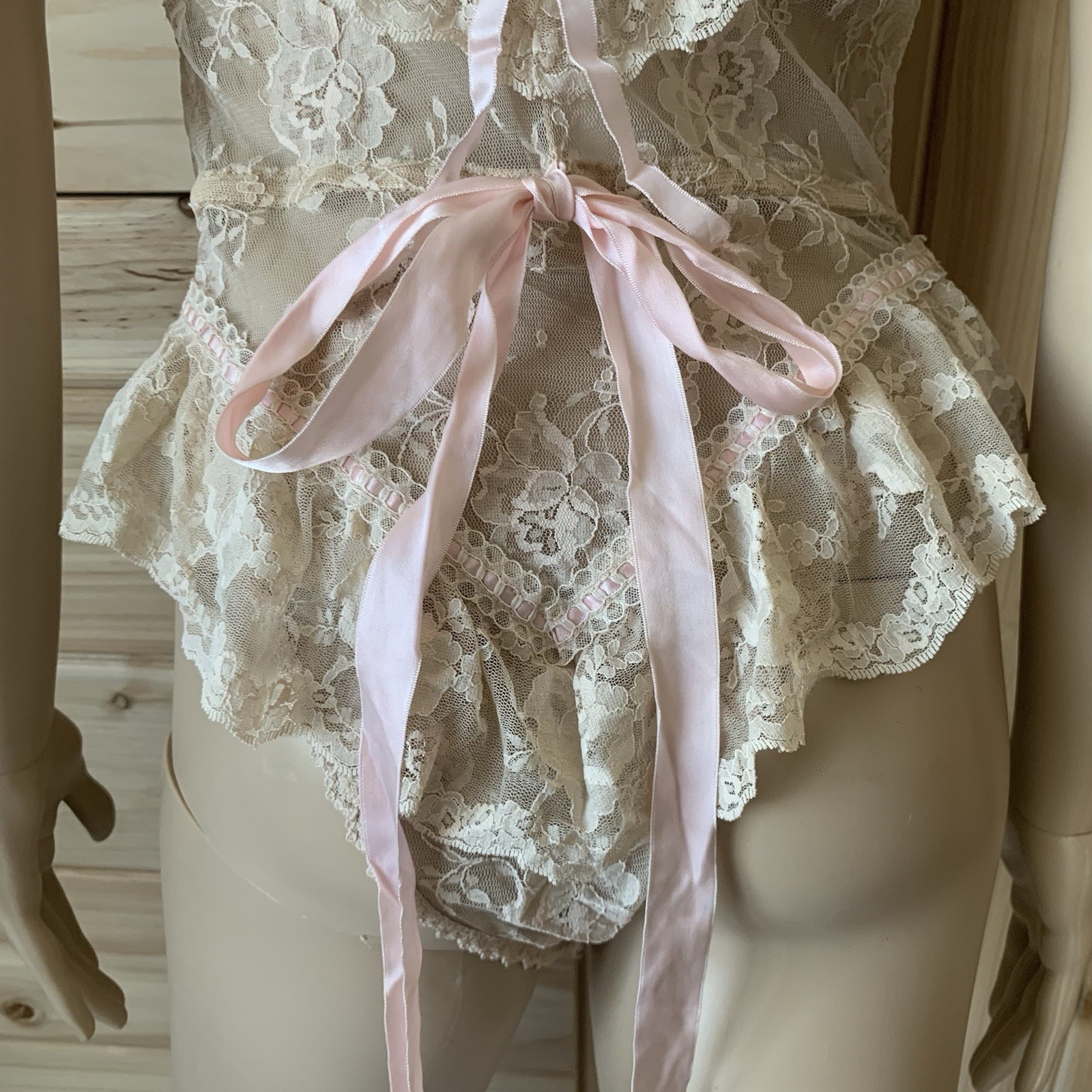 Vintage 70s 80s Designer Emil Bole Tan Beige nude Floral Lace Teddy W Ribbons