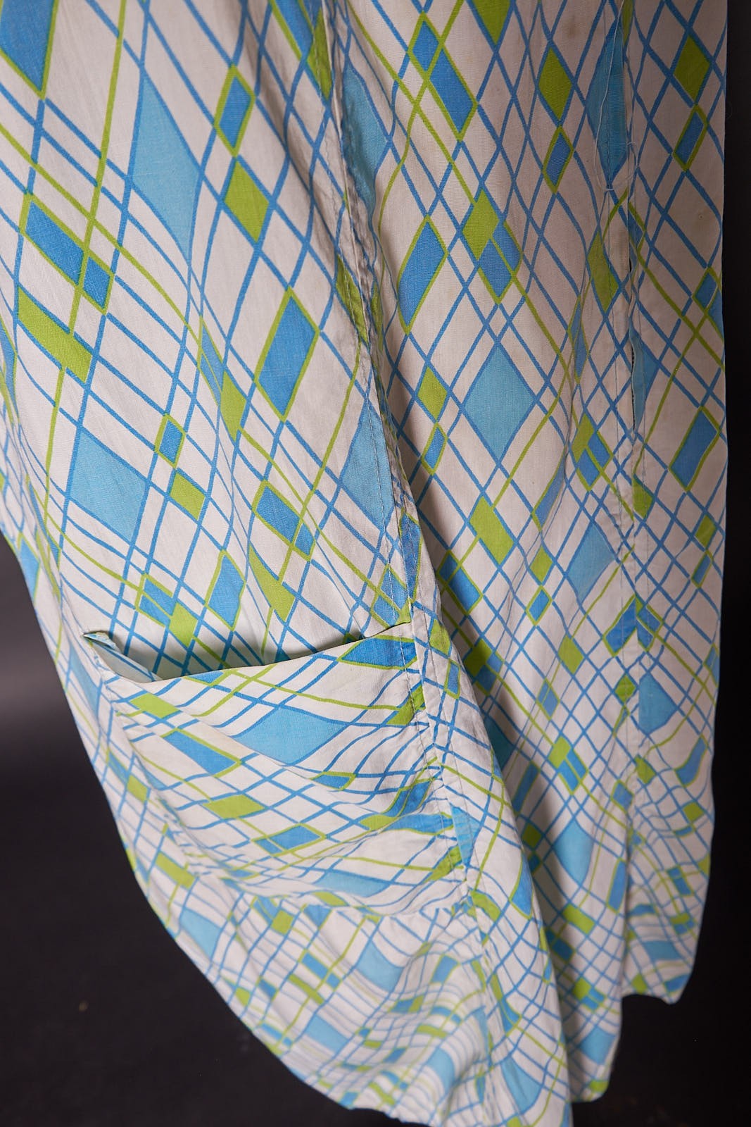1950s Atomic Pattern House Shift Shirt Dress Green and Blue Vintage Nightdress