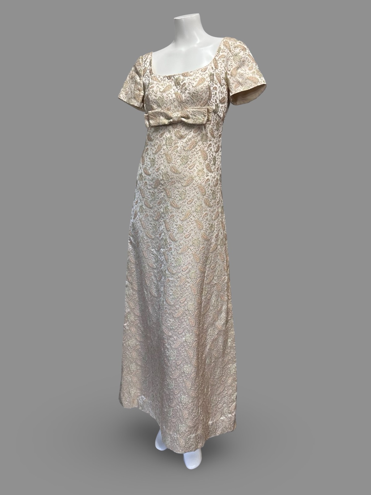 Vintage 1960s Ivory Gold Pastel Metallic Silk Brocade Paisley Regency Dress XS/S