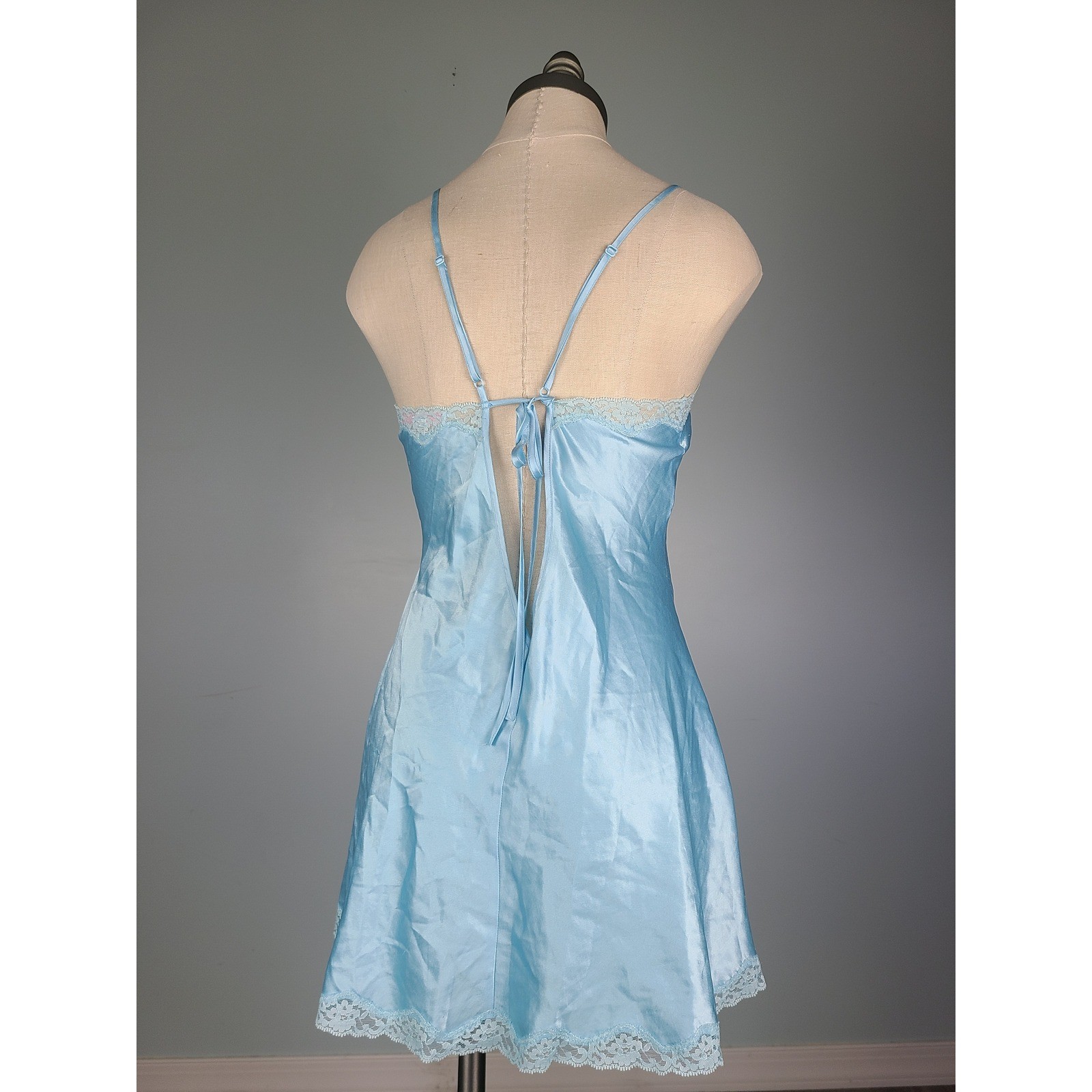 VTG Y2K Victoria’s Secret Sz M Mini Slip Dress Baby Blue Lacy It Girl Coquette