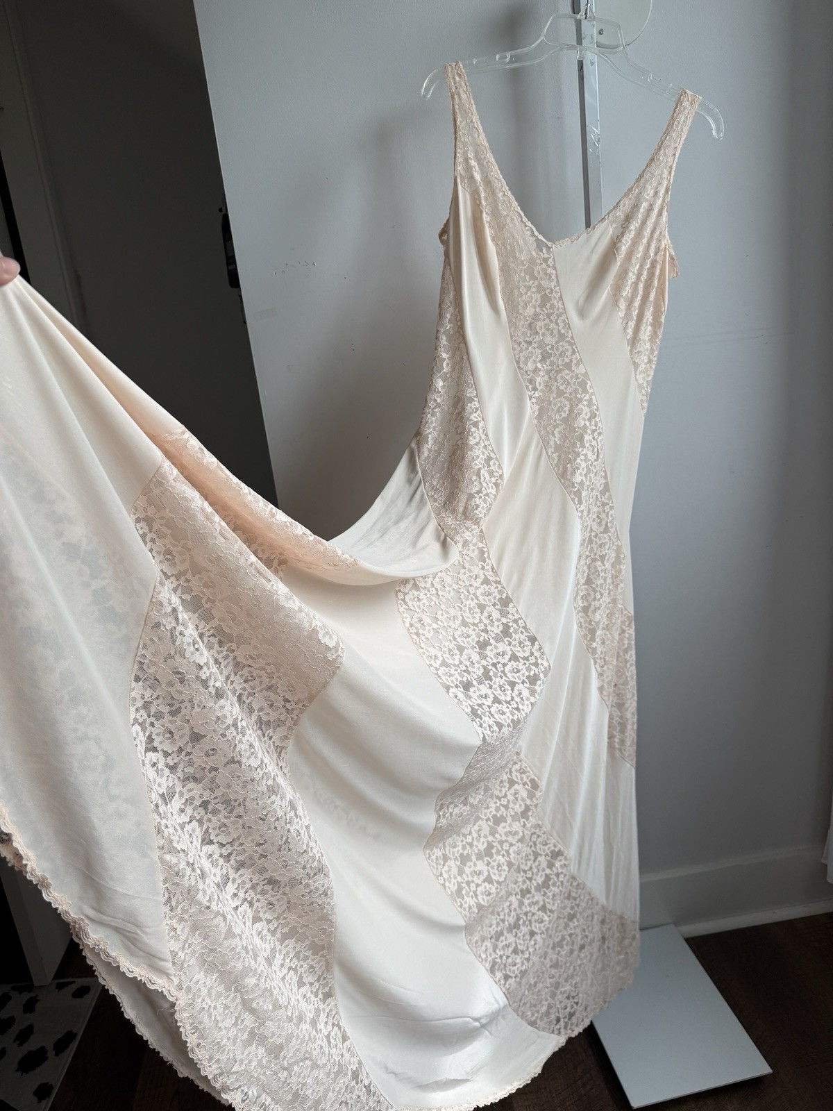 Vintage Olga Peach w/Lace Nightgown Peignoir SET Gown & Robe Small Full Sweep