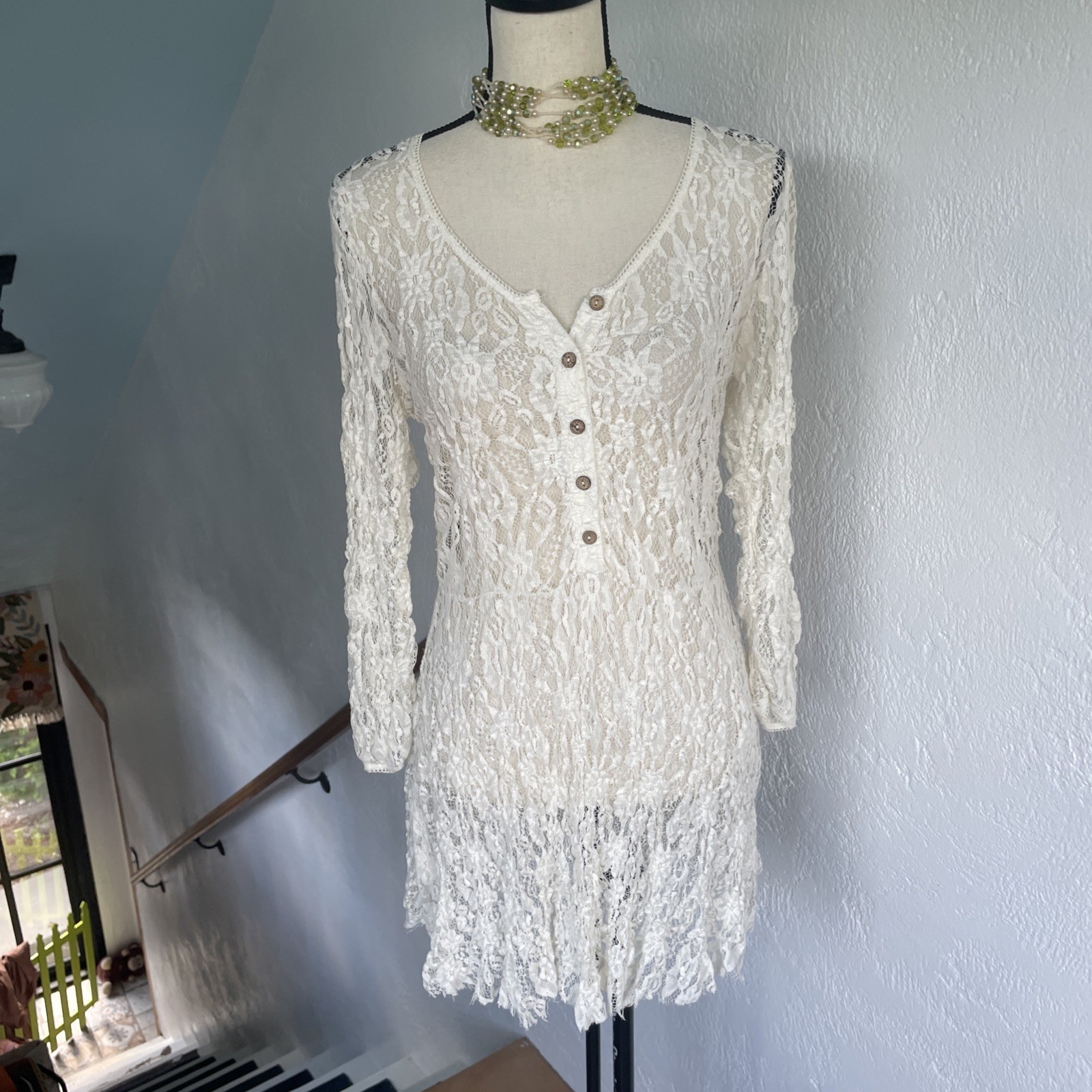Mystree Vintage Henley Cream lace dress Sheer Button Front Bell Sleeve Small