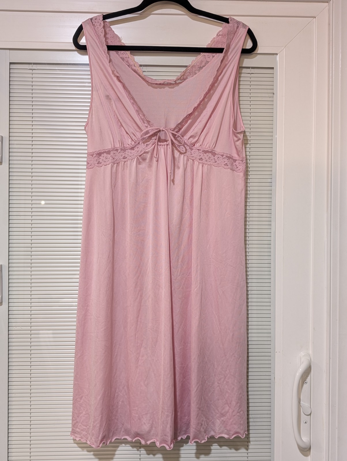 Vintage Shadowline Pink Nylon Key Hole Bodice Lace Trim Size L Silky Nightgown