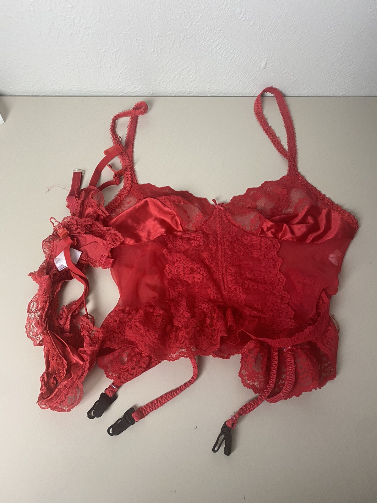 VTG Red Lace Lingerie No Brand Sz L Garter-Fredericks Of Holly-OS (2 Piece Lot)