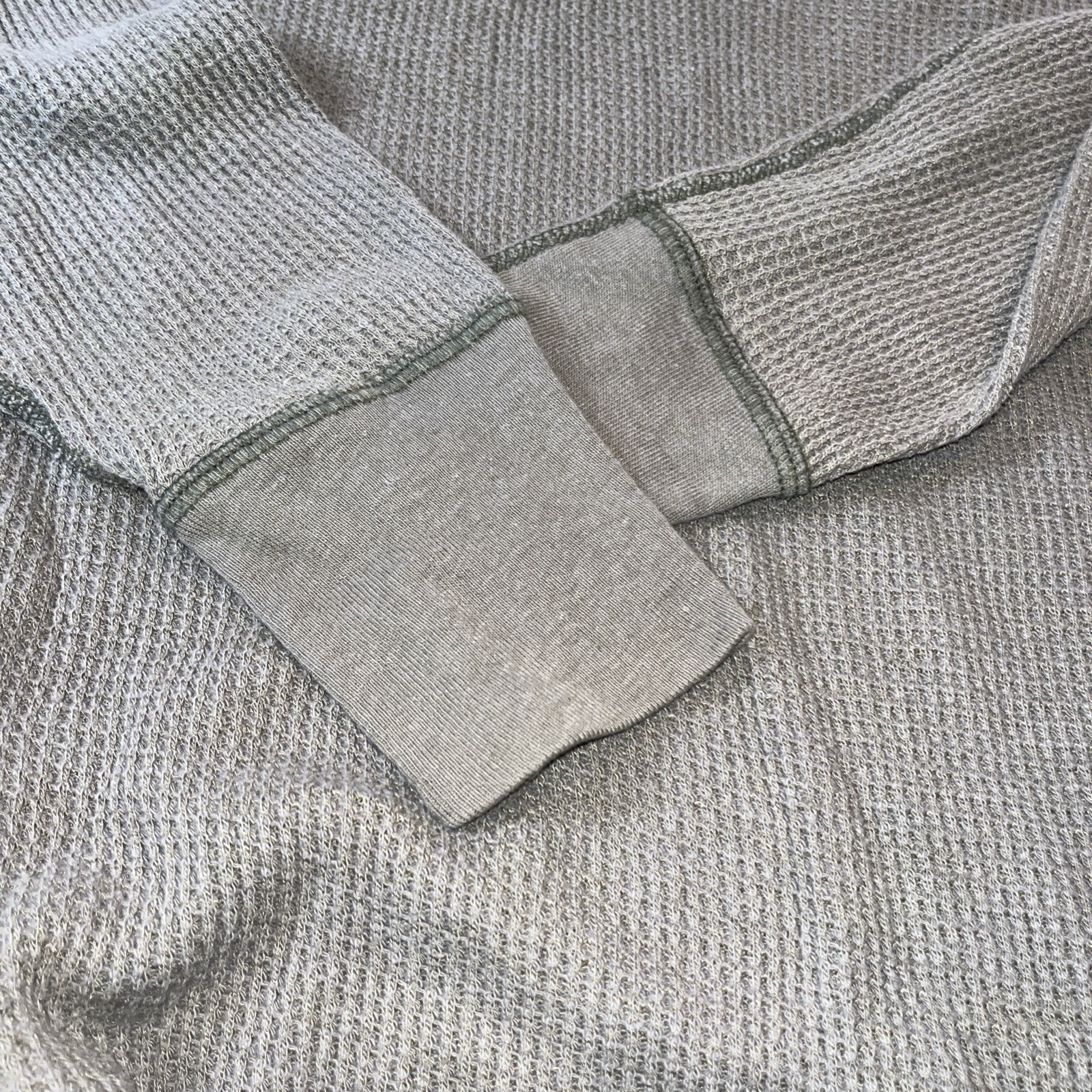 Gap Waffle/Thermal Shirt Olive Medium Long Sleeve V Neck, Vintage 1980