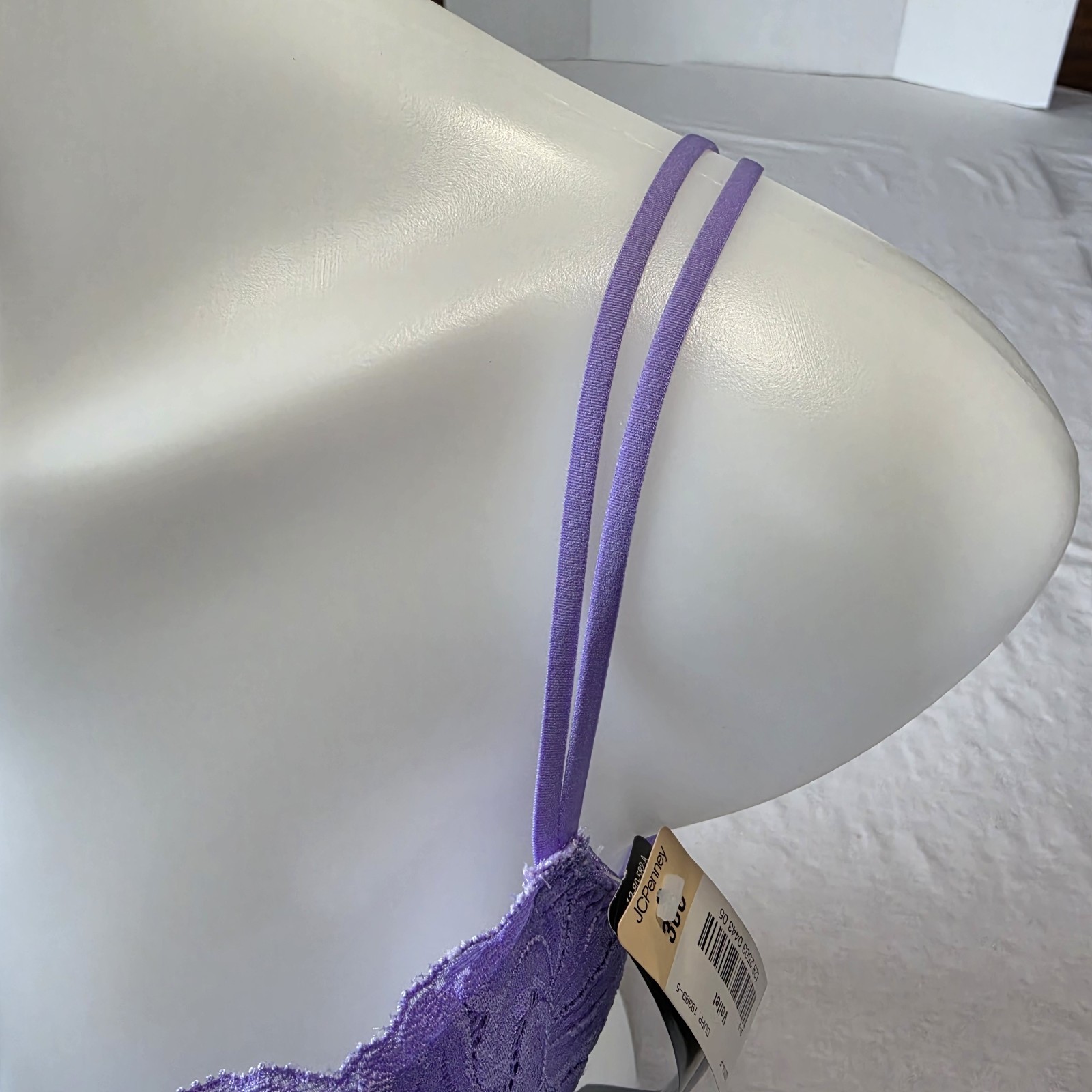 JC Penney Delicates 7320 NWT Violet Lace Underwire Lightly Padded Demi Bra 36C