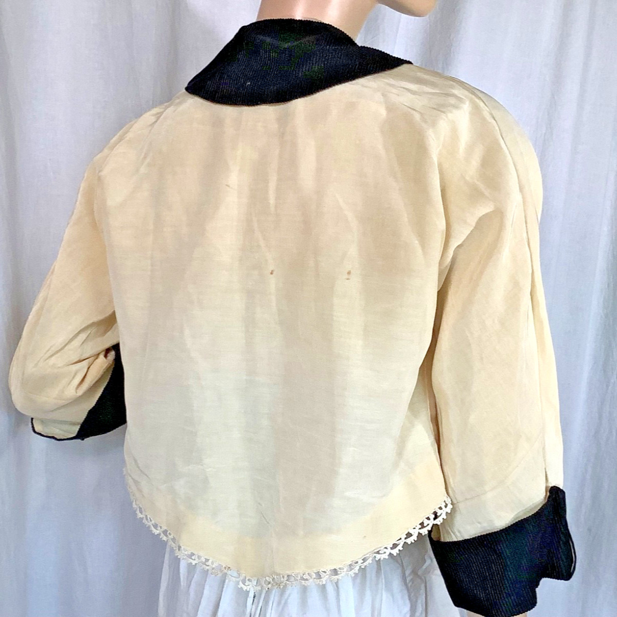 antique Edwardian jacket Bolero ivory Spencer lace trim 3/4 sleeve M cuff Faille
