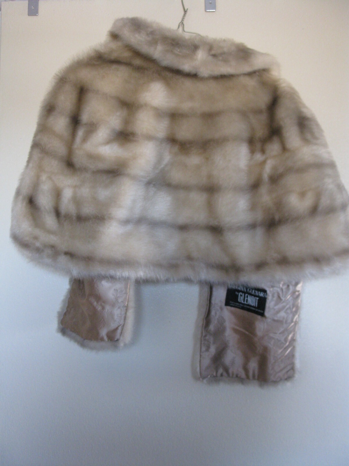 Regina Glenara By Glenoit Vintage Women’s Beige Tan Shawl