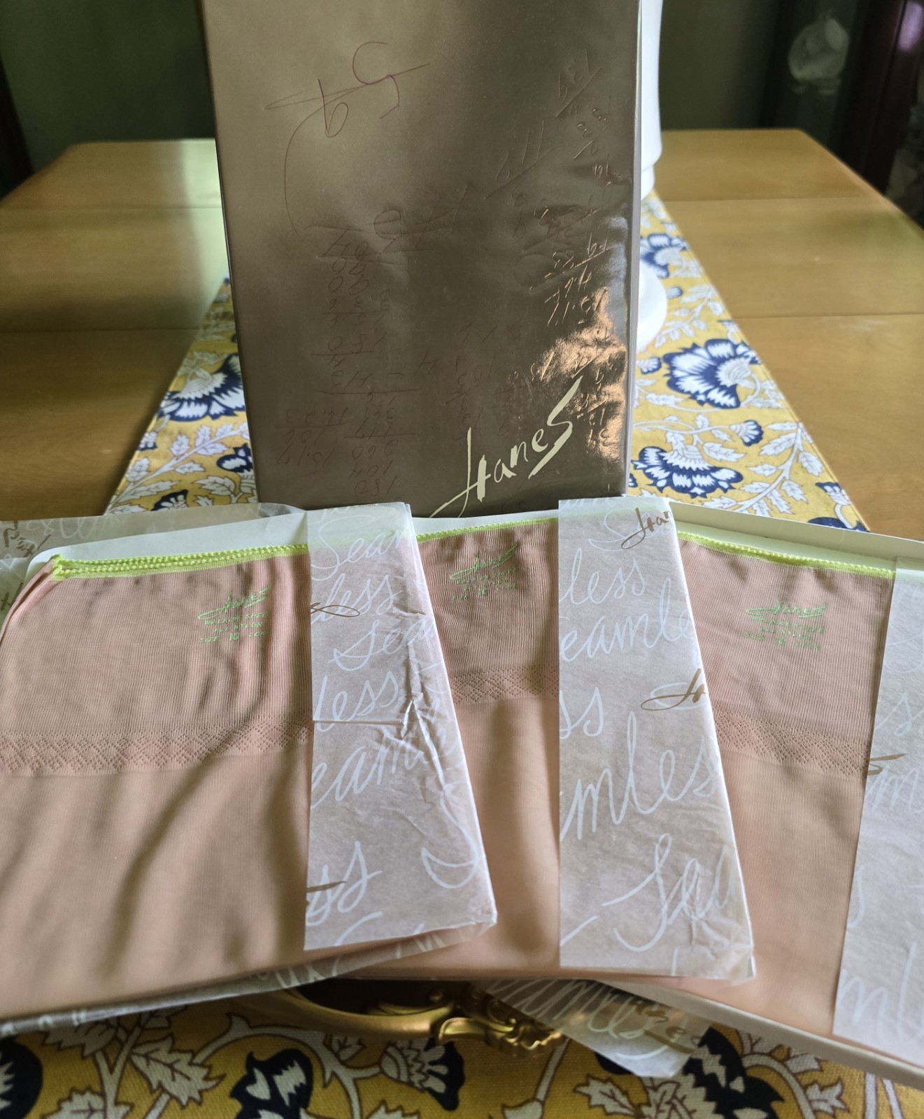 Vintage 3 Pair HANES STOCKINGS 530 L NUDE Size 10 L Walking Sheer Deadstock