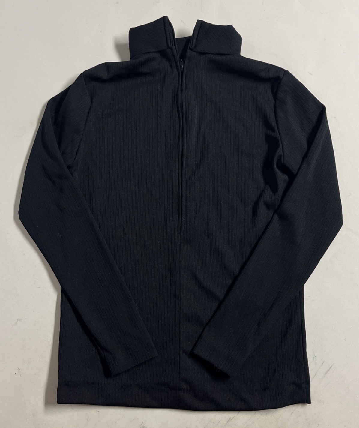 Vintage 60s Holiday of California Women’s 9/10 Black Half Zip Long Sleeve Top