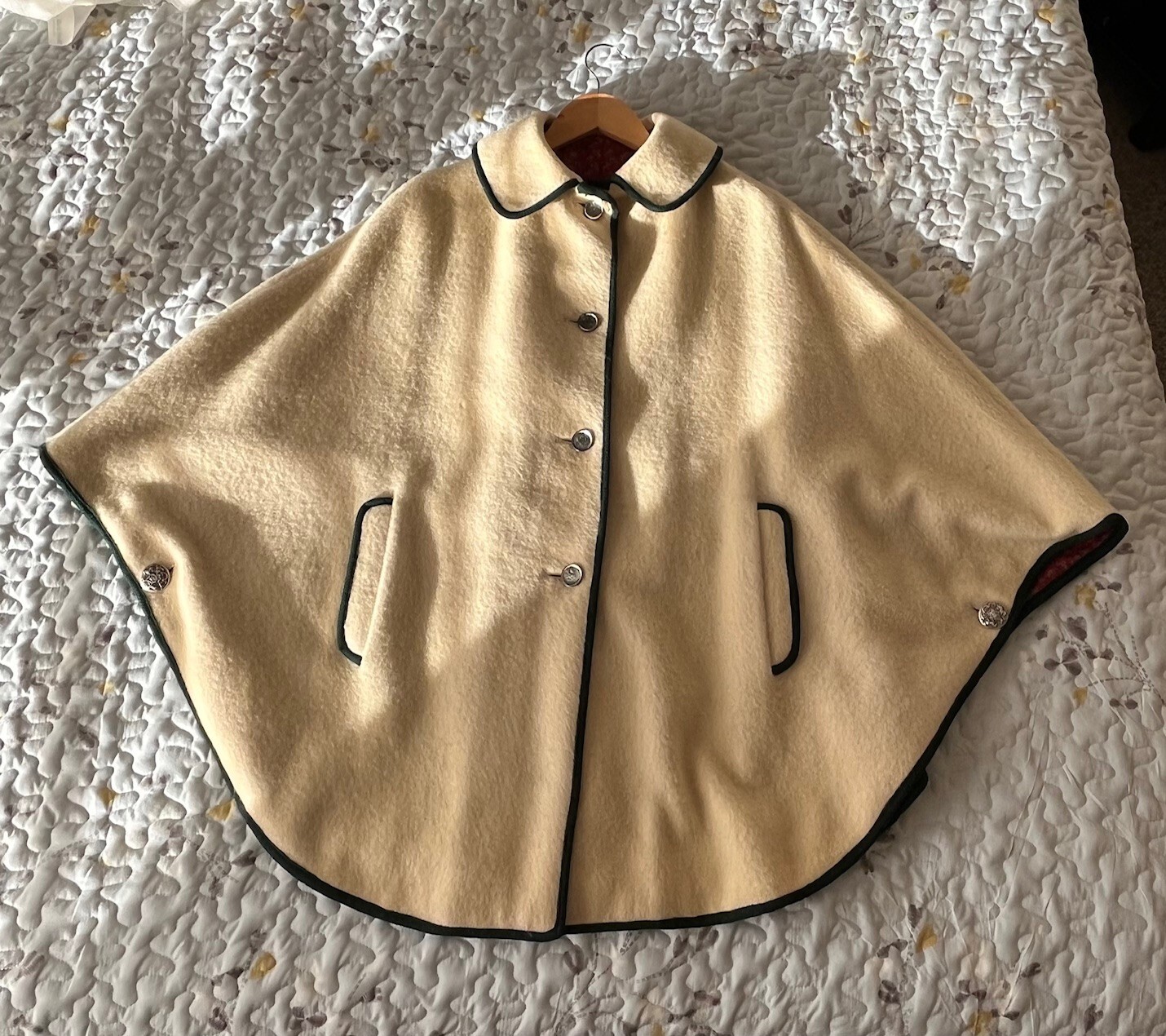 Vintage Loden Wool Cape, off-white with deep green trim, fully lined, size med