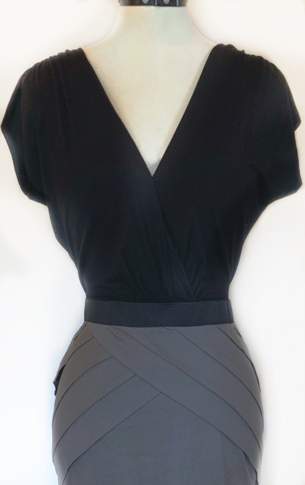 Mini Dress Black & Grey Pleated Cap Sleeve Belted Short Zip Women’s Size Small