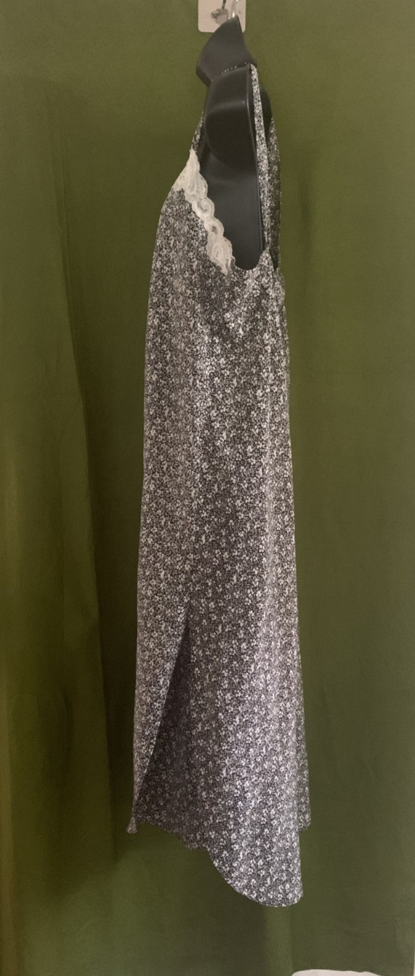 Vtg Black White Floral Print Lace Side Slits Nightgown Faux Pearl Buttons Sz L