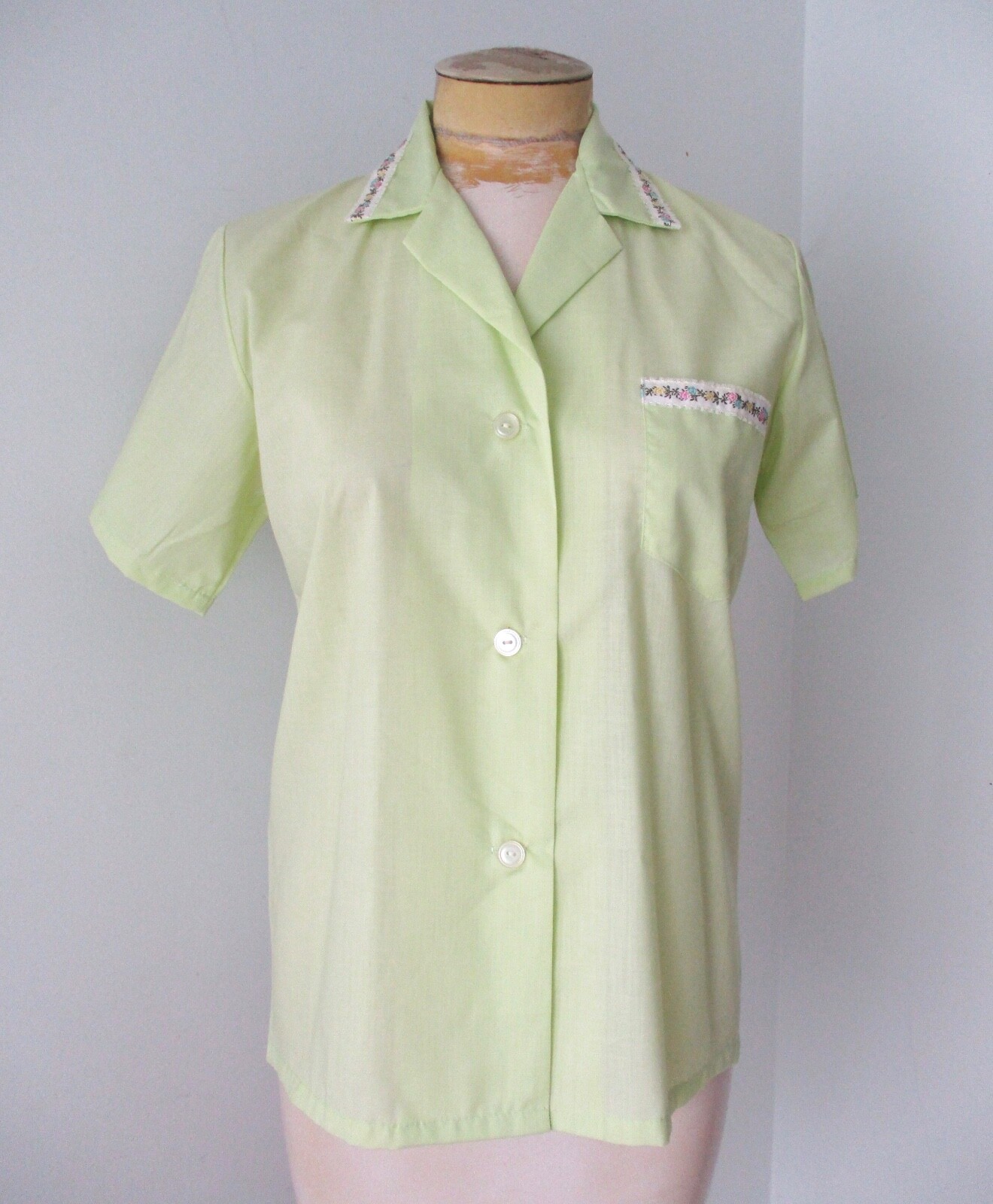 EUC Vtg 60s Citron Green S/S Top Long Pants 2-Pc Pajama Set Floral Ribbon 32