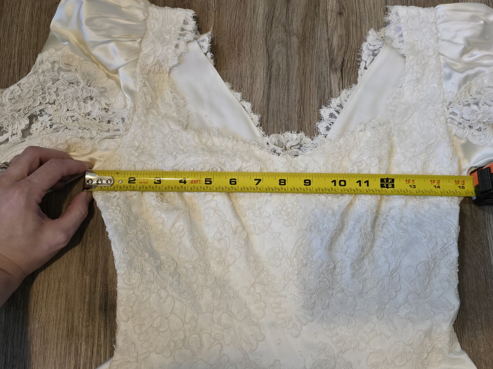 Vintage 1980s Satin & Lace Wedding Dress with Detachable Bow / Ruffle Back