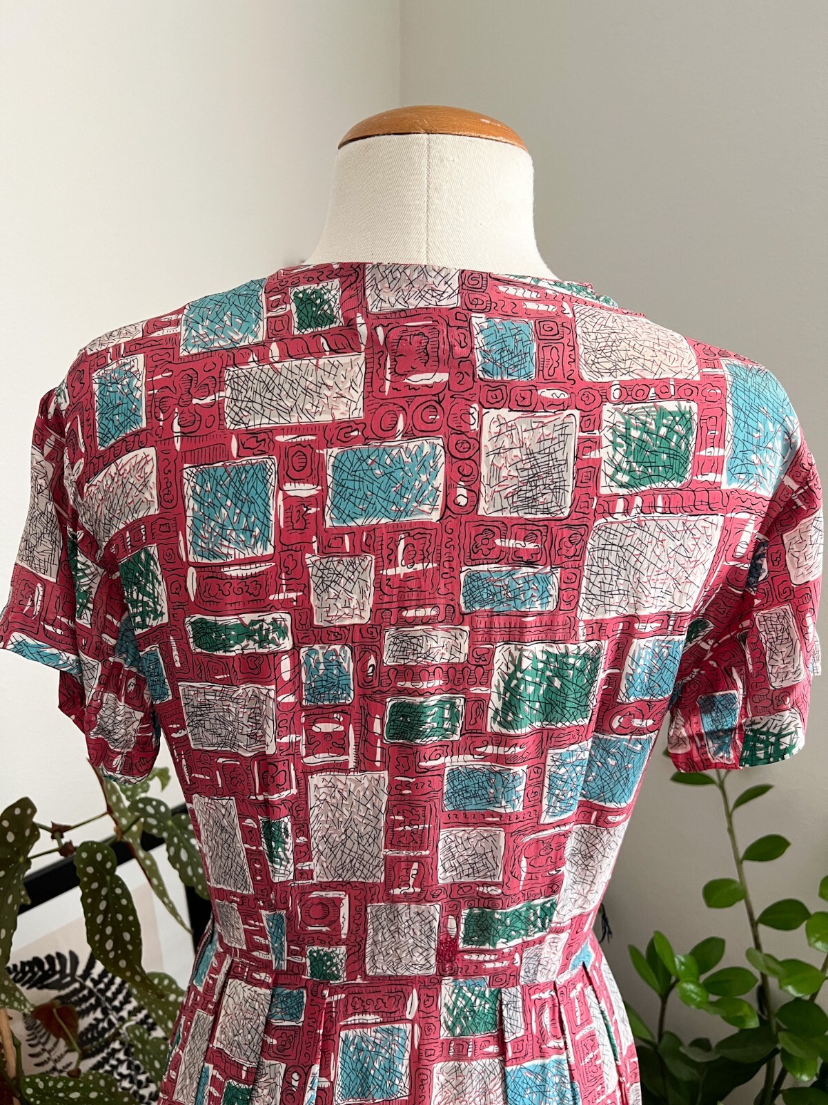 Vintage 40s Dress 1940s Red Colorful Geometric Swing Dance Rayon