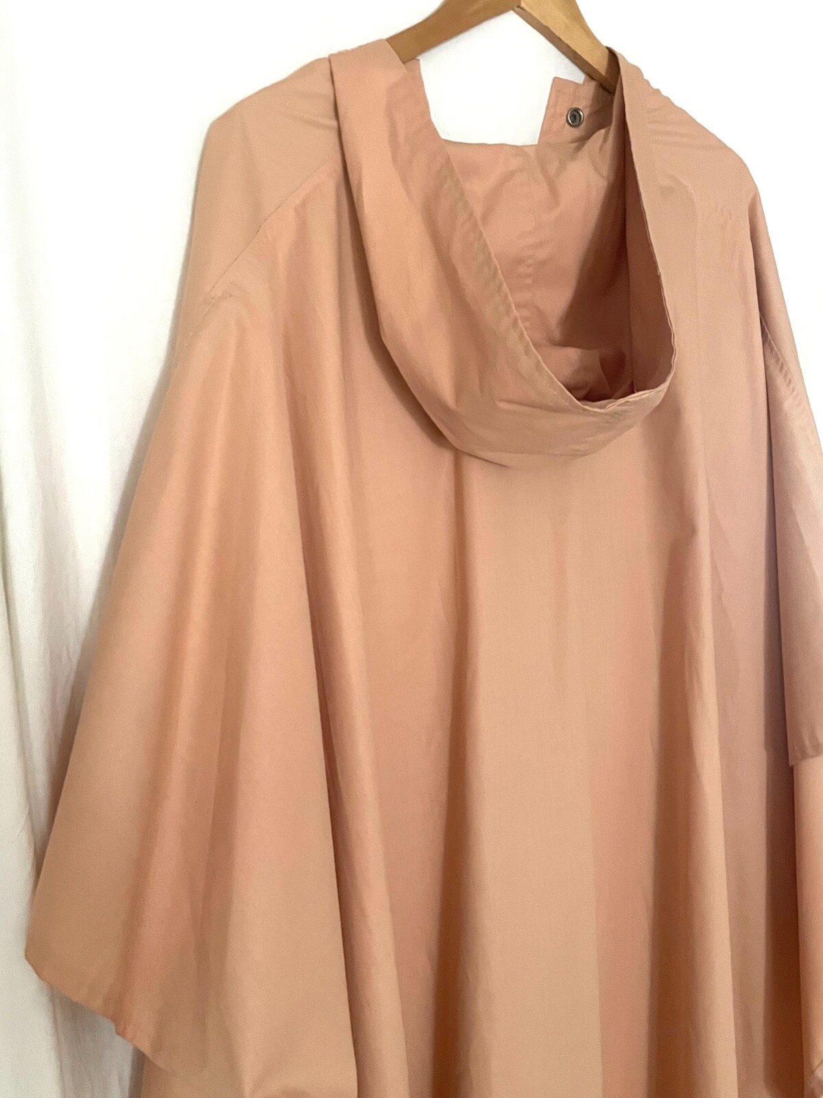 Vintage Peachy Coral Orange Oversized Hooded Cape Flowy Boho Lagenlook 60s 70s