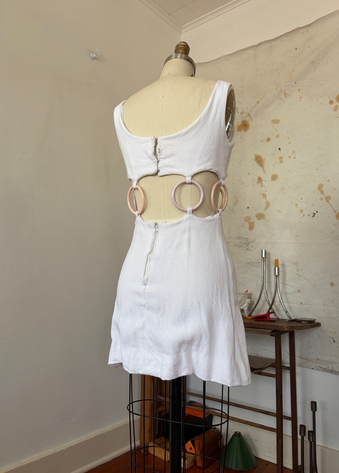 1960s Mod Space Age Linen Cutout Waist A-Line Mini Dress Lucite Rings Go-Go XS