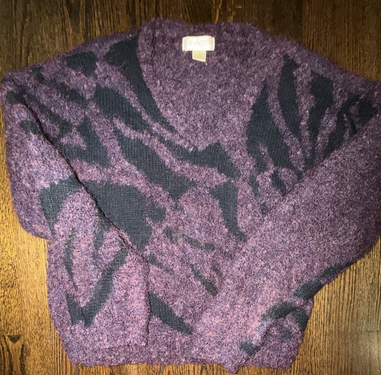 Vintage Sweater 52% MOHAIR,42% WOOL Black& Plum Reto,80’s Zebra Print,breathable
