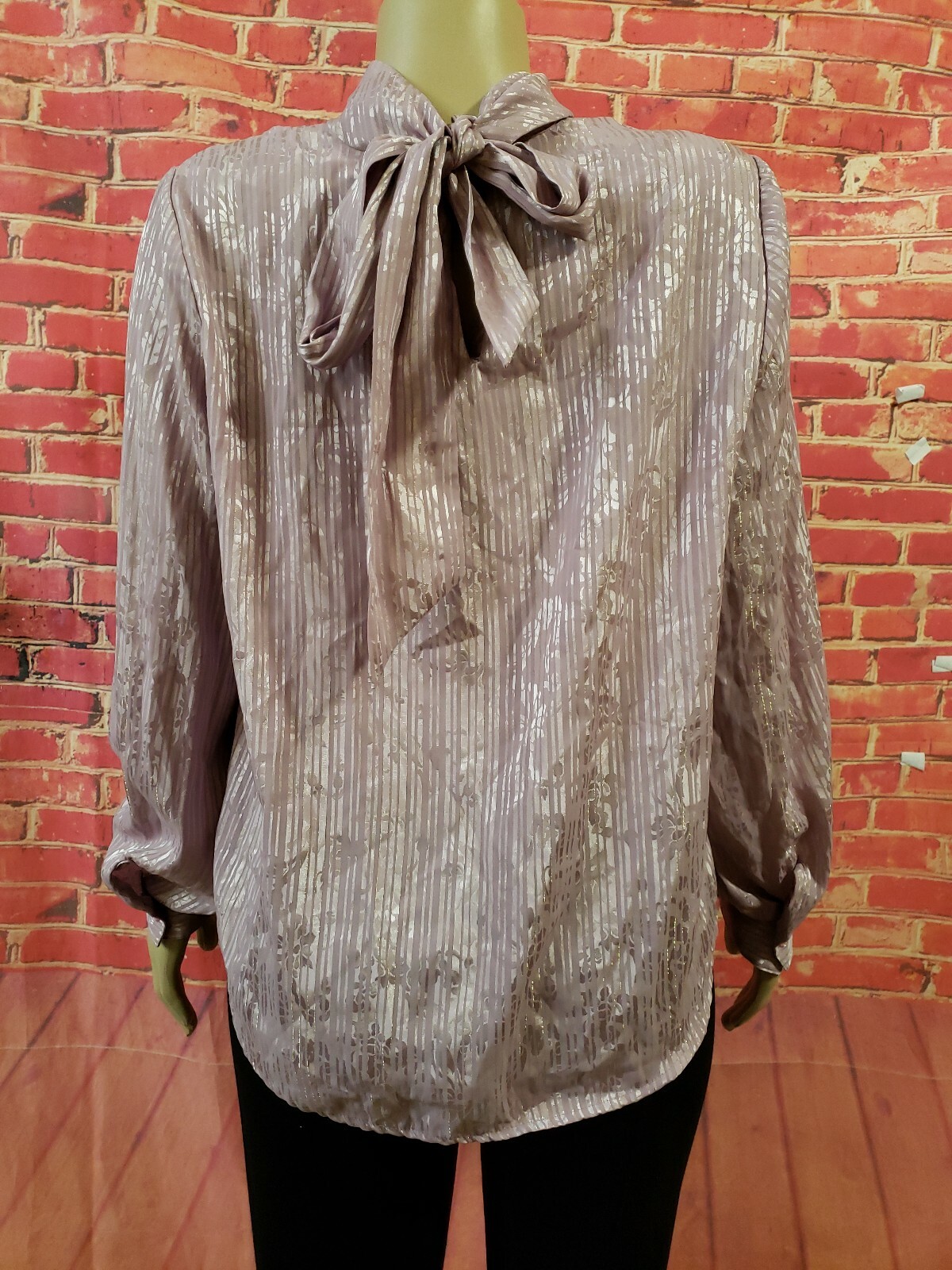 Langtry Ltd Vintage 70’s Womens Lavender floral Print Long Slv blouse Size L EUC