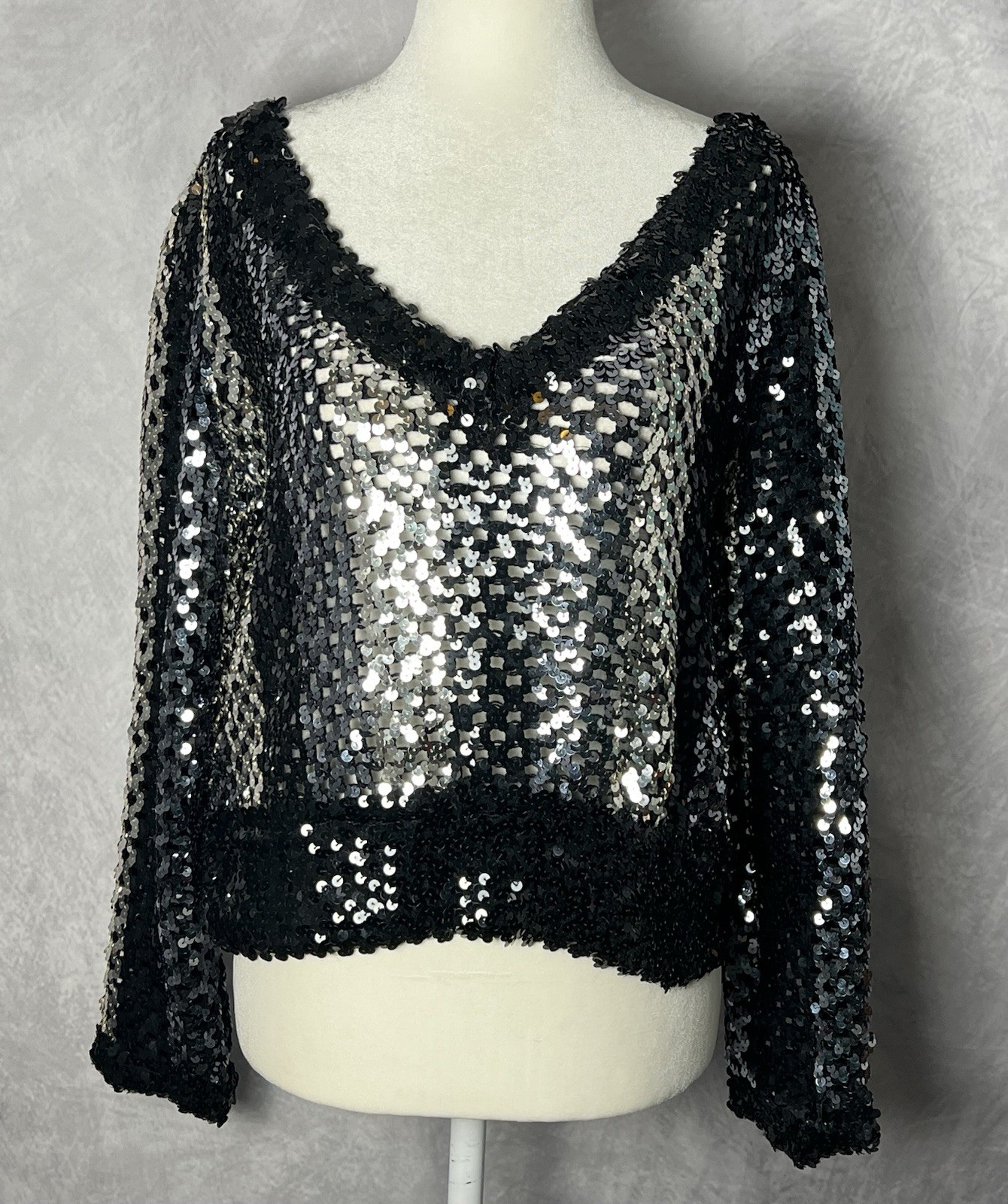 Vintage 1970s Lilli Diamond Black Silver Sequin Open Weave Crop Sweater Sz M/L