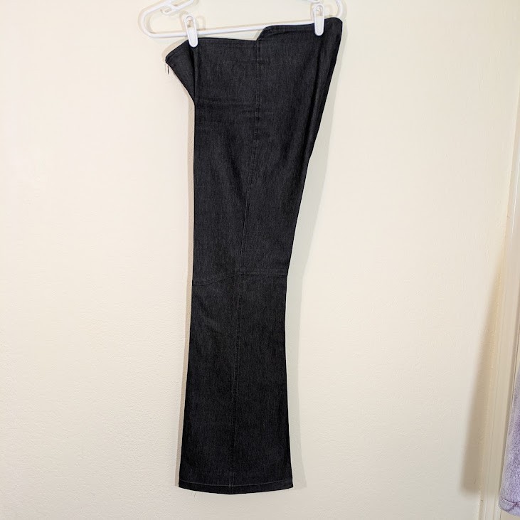 Vintage 70s Low Rise Bell Bottom Jeans Dark Denim USA 9/10 Contour Waist
