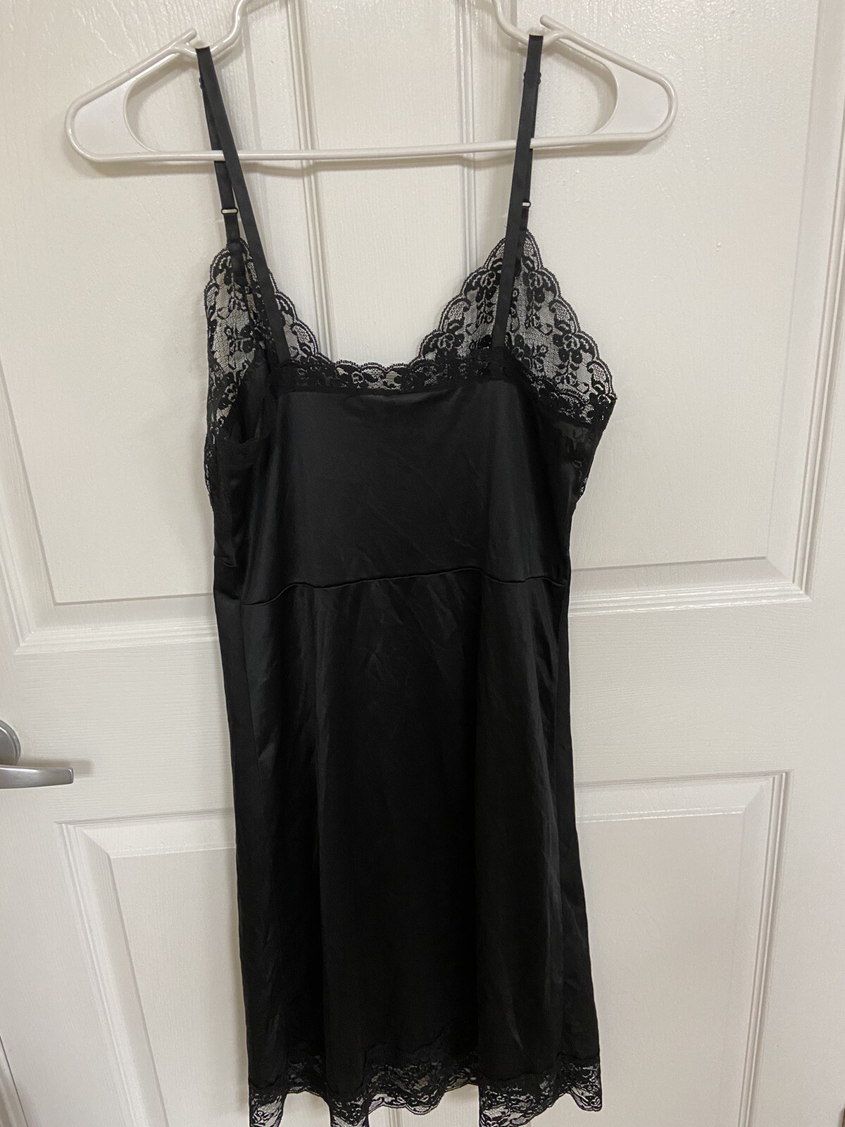 DAWN to DUSK BLACK SIZE 34 FULL SLIP STYLE 1875 Lacey Sexy Vintage