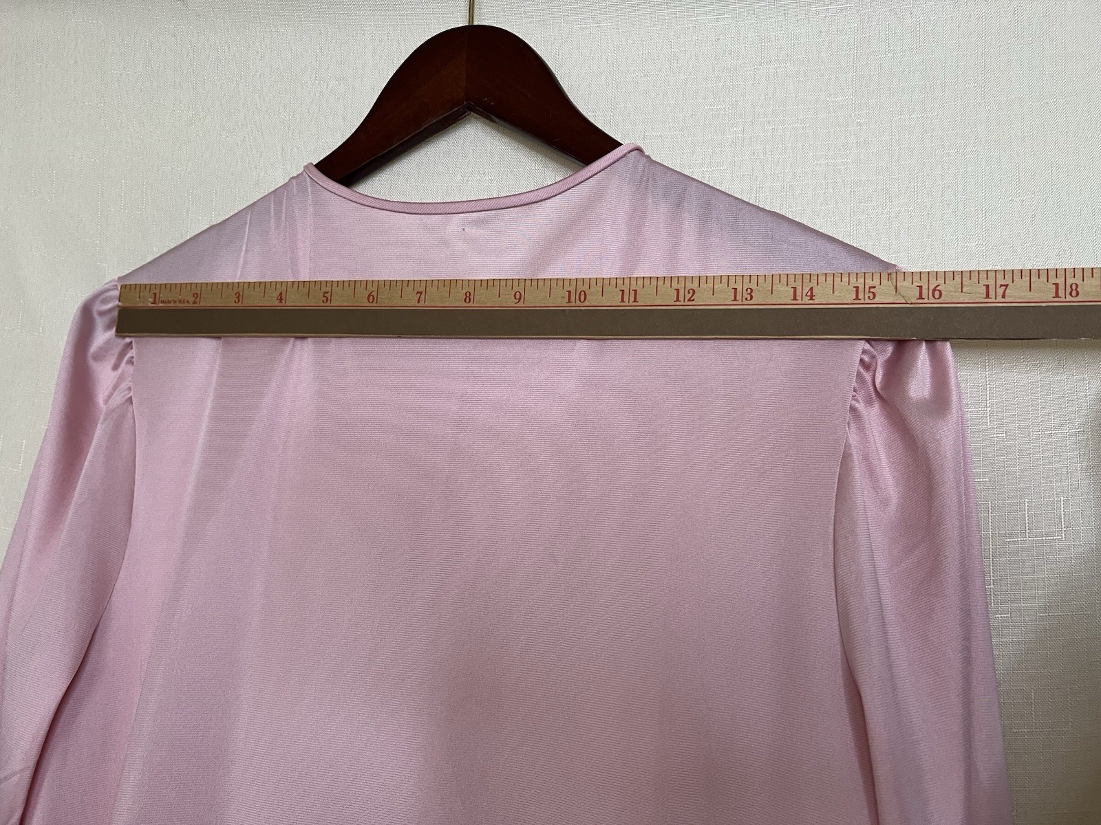 VTG 1950s Vanity Fair Pink SML Overlay Robe With Lace Accents l Made In USA