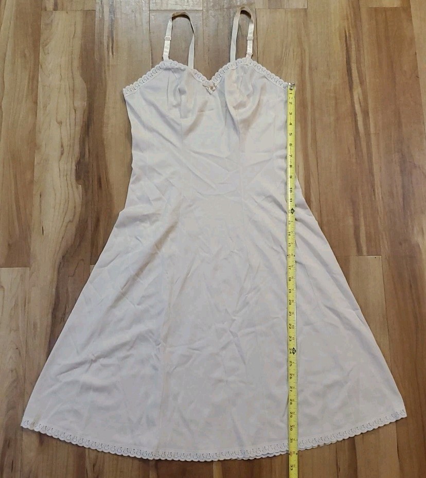 VTG Sears The Doesnt Slip Nylon Anti Cling Beige Full Slip Lace Trim Women Sz 38