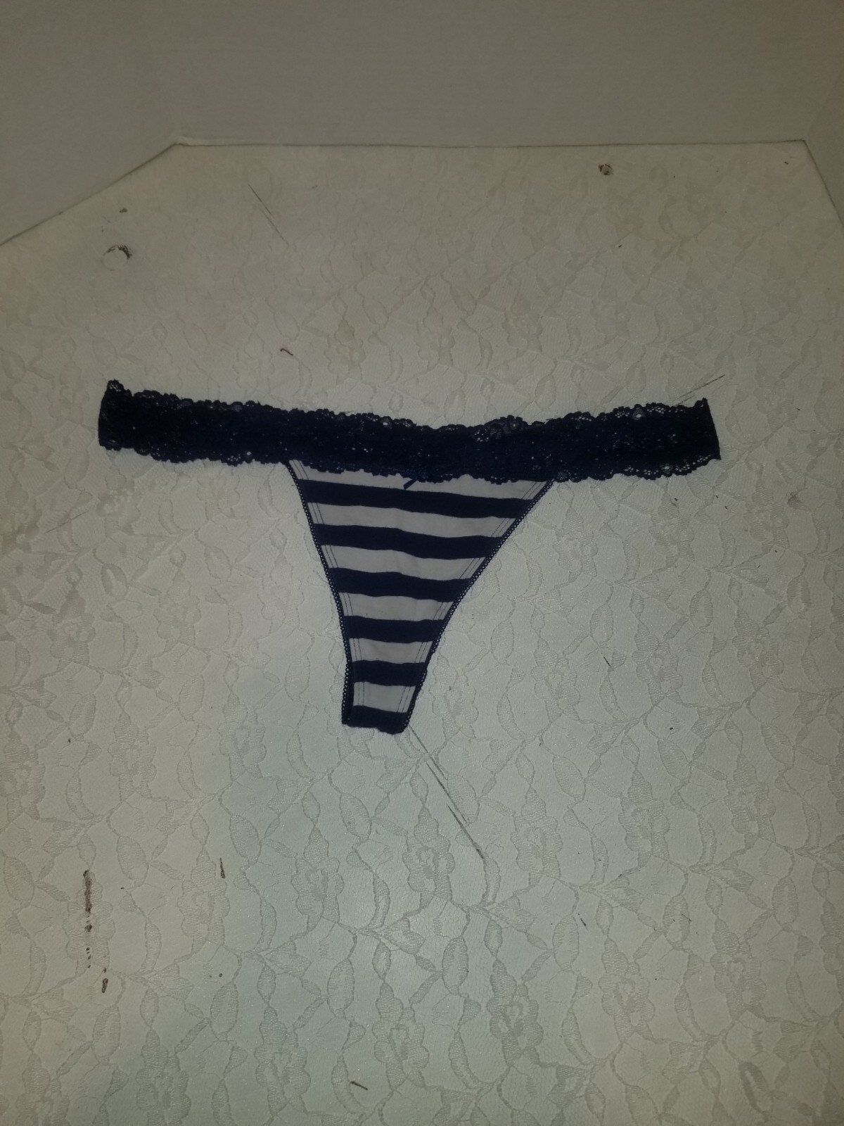 Vintage Flirtitude Lingerie L Thong Lace Bikini Panties Underwear