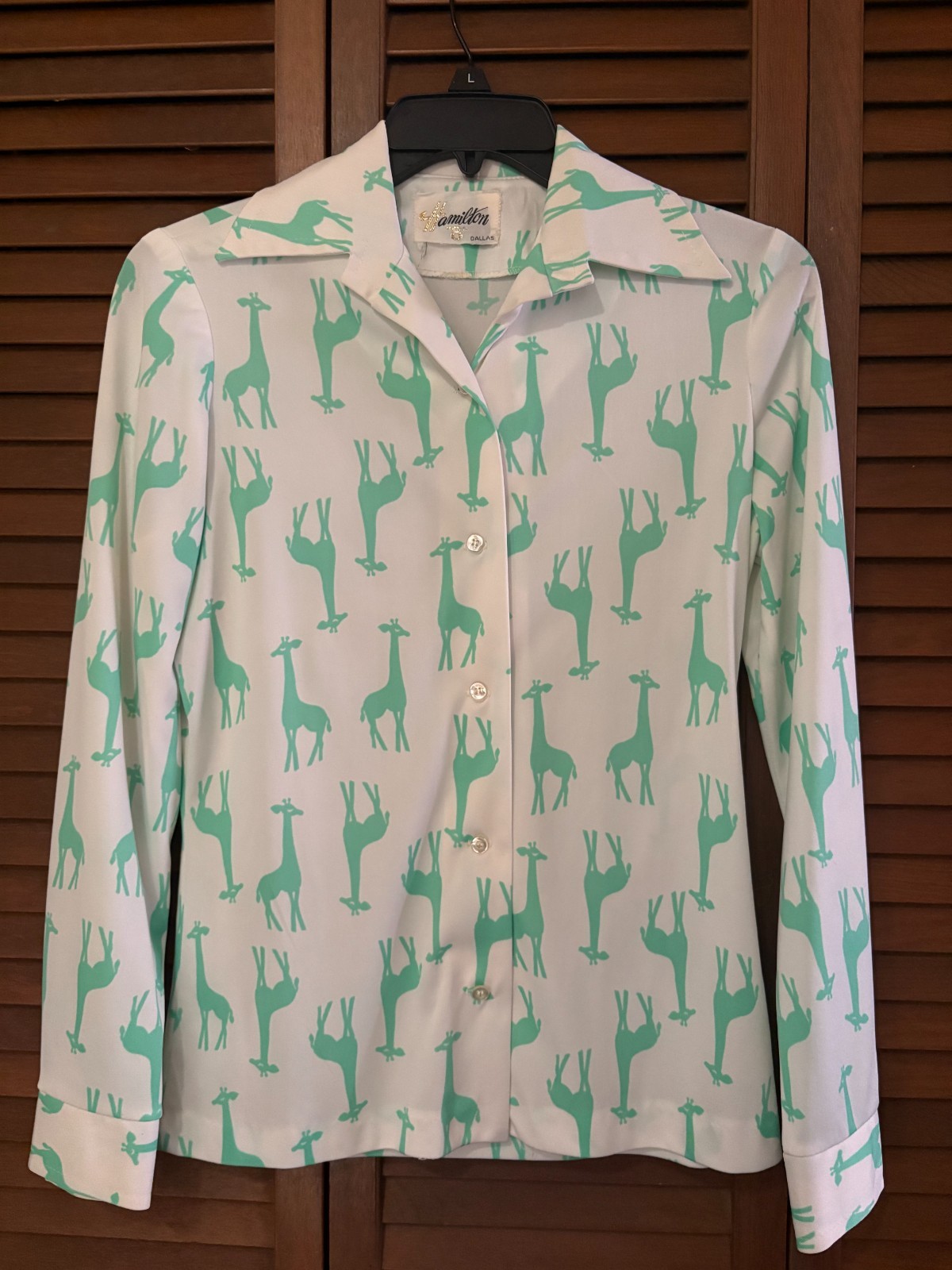 vintage blouse Hamilton 8 Dallas, white with mint green giraffe medium size