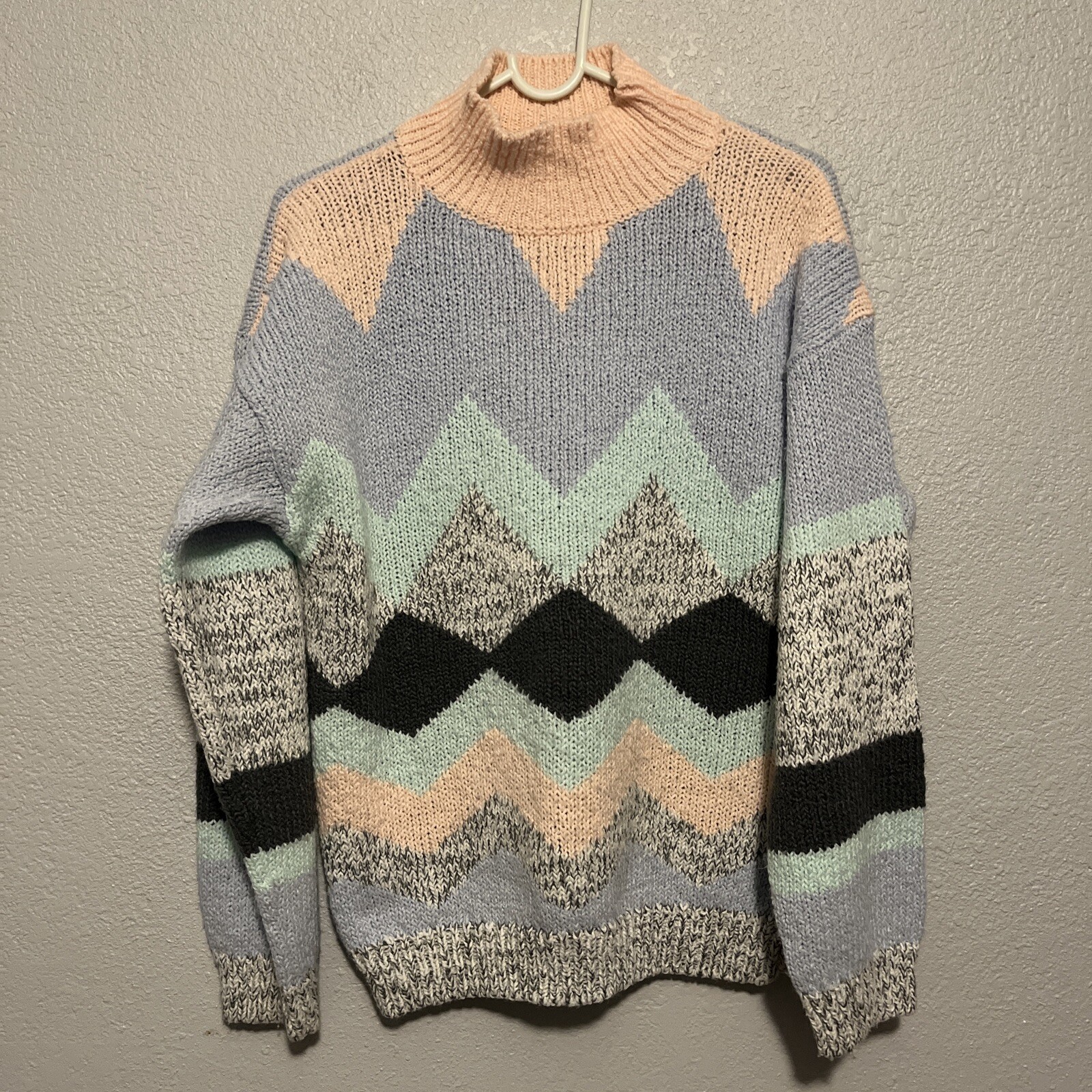 Women’s Totally 80s Sweater Pastel Colors Long Sleeve Chevron Pattern Medium