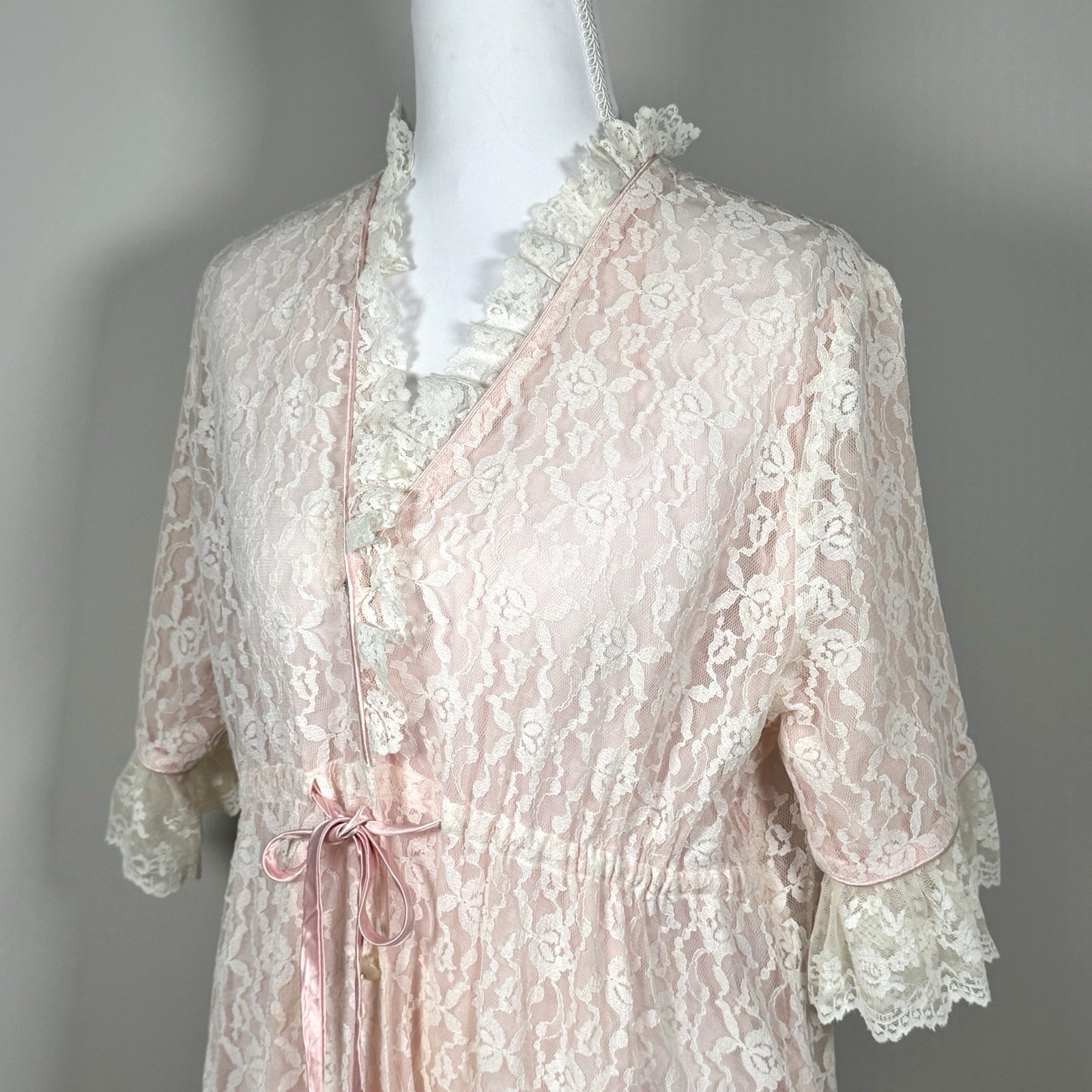 Vintage Pink Lace Maxi Robe Sheer Overlay Pockets Tie Waist Romantic M READ