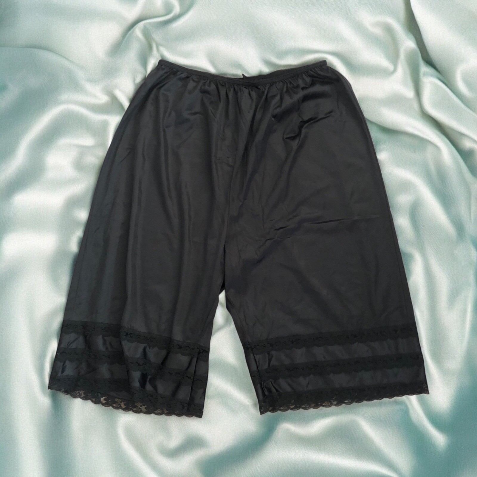 Vintage PerfectForm Nylon Pettipants Size 22/24 Black Slip Shorts Sissy 27” Long
