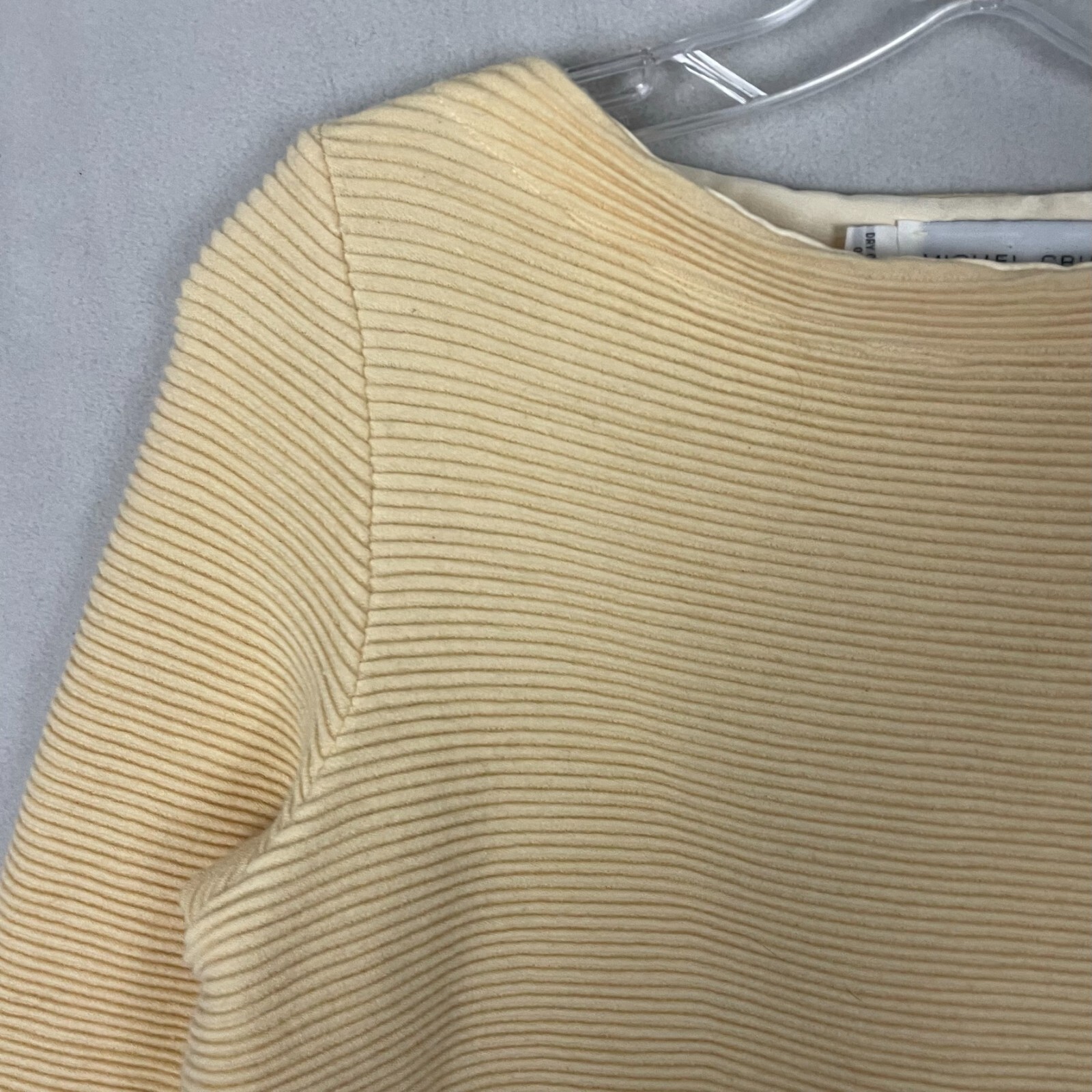 Vintage Miguel Cruz Women’s Top 100% Wool Sweater Ribbed Yellow