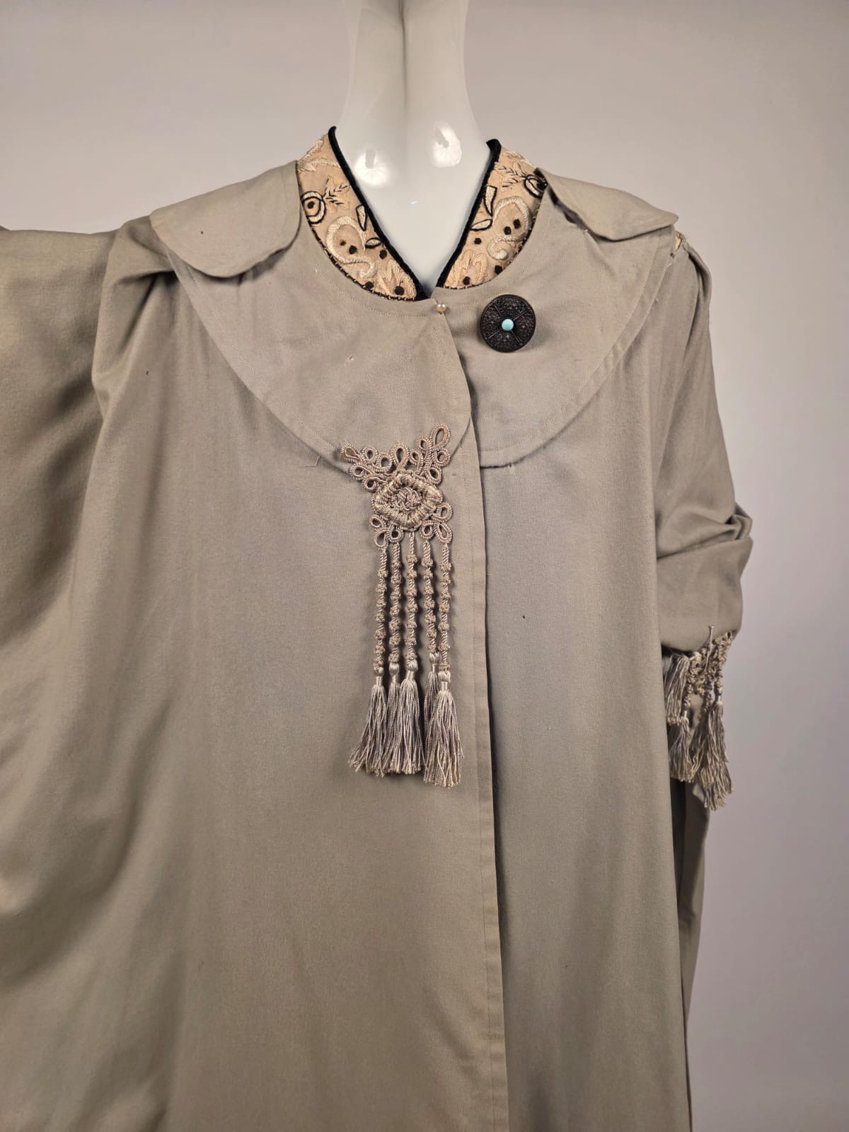 EDWARDIAN DOVE GREY CASHMERE CLOAK CAPE W EMB + RICH SOUTACHE TASSEL TRIM