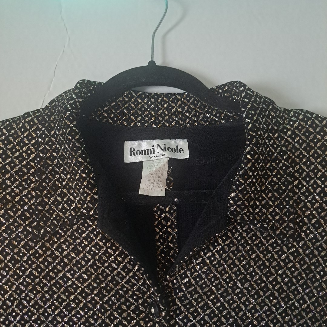 Ronni Nicole by Ouida Black W/Silver Glitter Button Up Blouse Slit Back Wms Sz 8