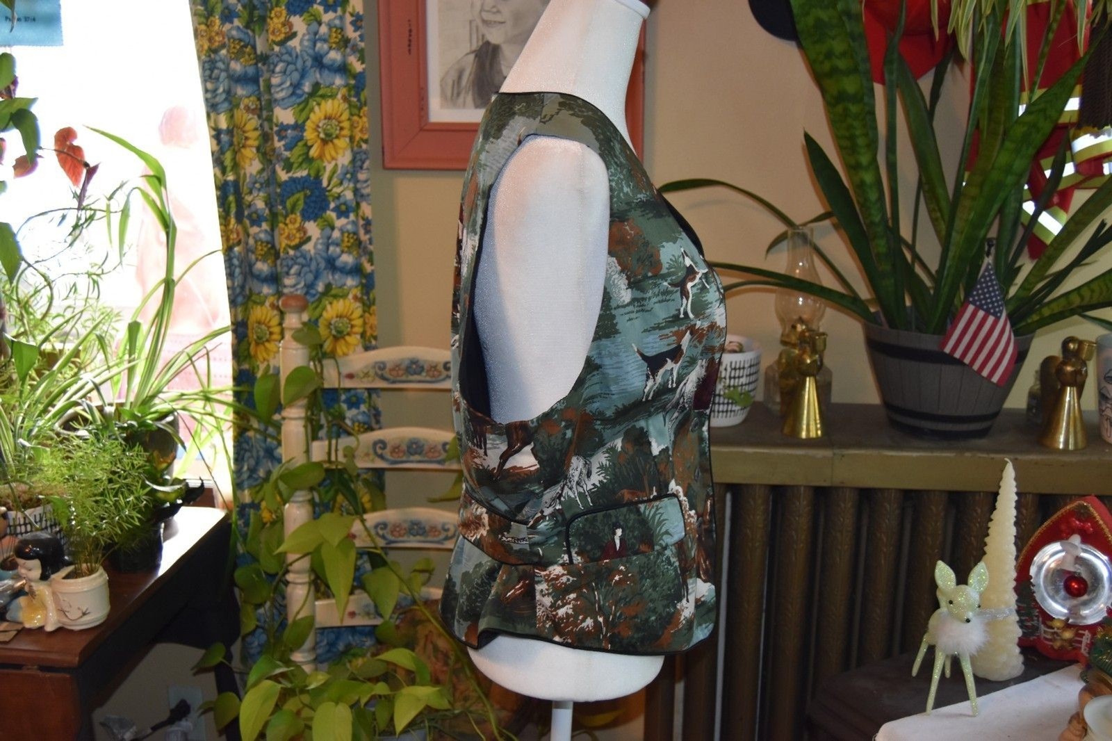 Vintage 80s Crazy Horse Liz Equestrian Vest The Hunt Button Back Size Medium