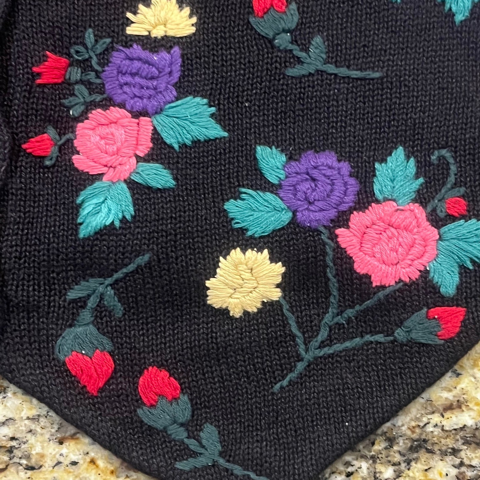 Vintage Sostanza Floral Embroidered Knit Sweater Vest Black Cotton Ramie Large