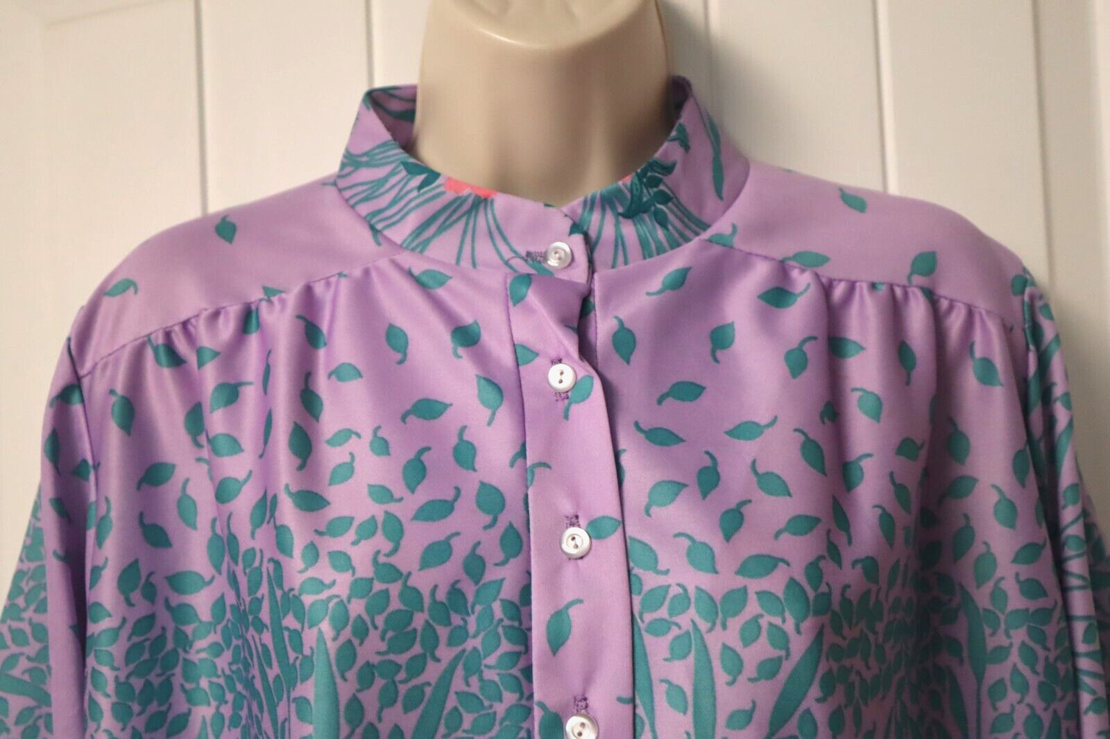 Vintage 1970s floral polyester blouse size 13-14 (check measurements)