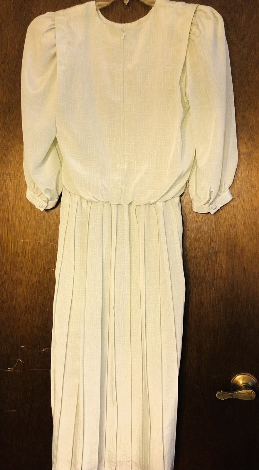 Vintage 90s women’s size 8 Justine Todd polyester green pleated dress 48″ long
