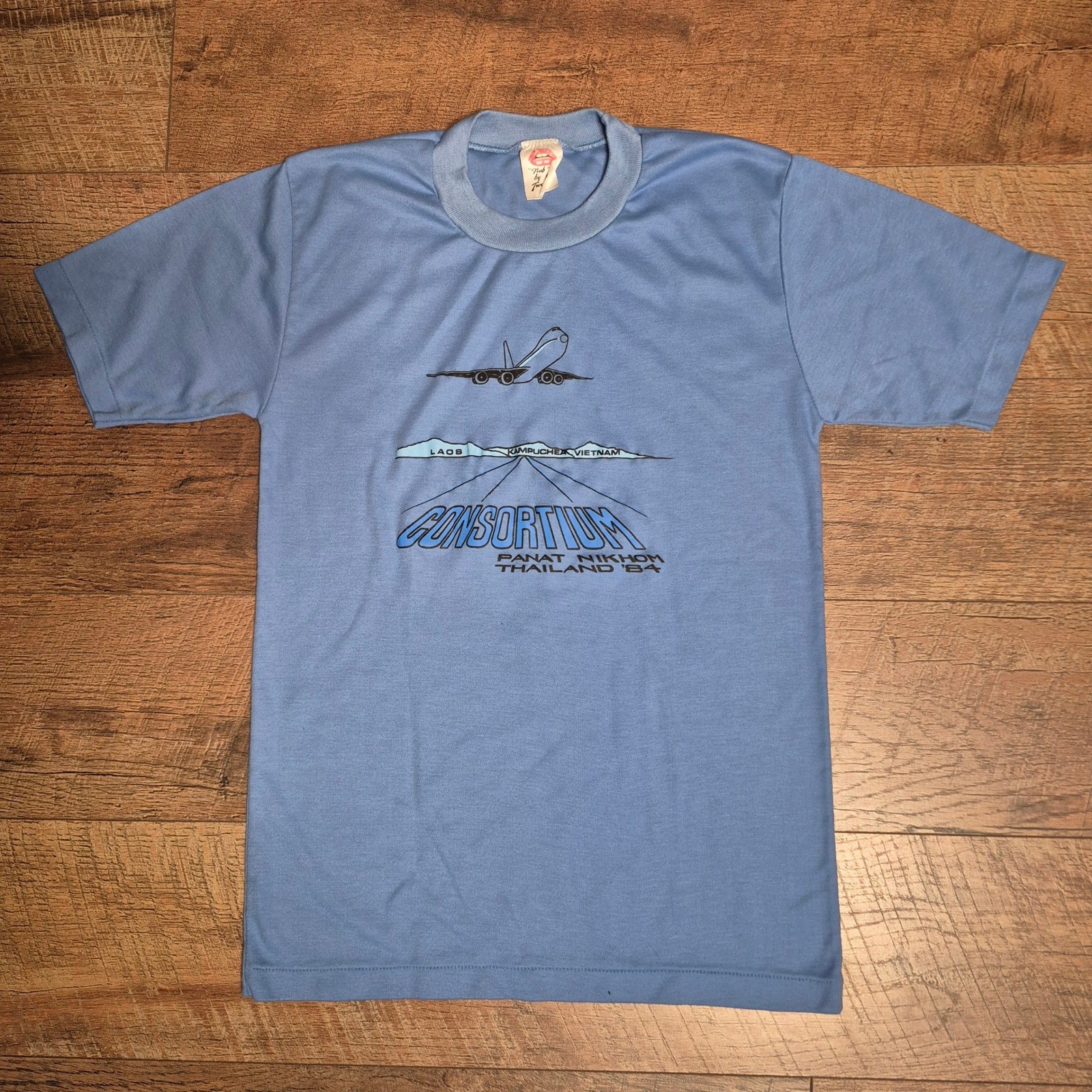 Nub Nib by Two Cities Consortium Thailand 84 Womens M Blue Vintage Souvenir Tee