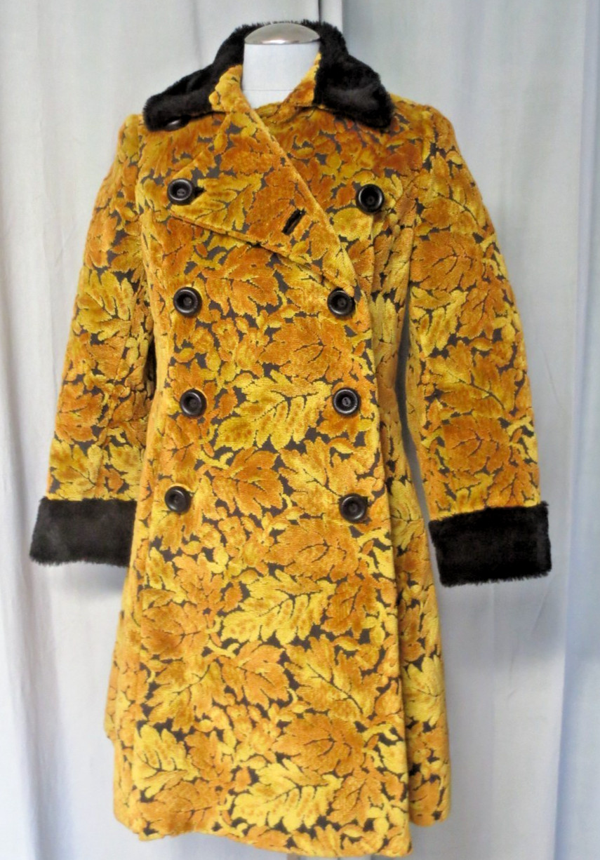 Vtg 60s Falling Leaves Tapestry Carpet Coat, Fall Colors Double Breasted Medium